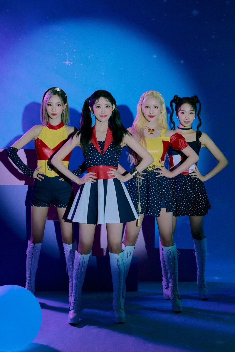 WJSN's Chocome reveals group photo of second single album 'Super Yuppers!'