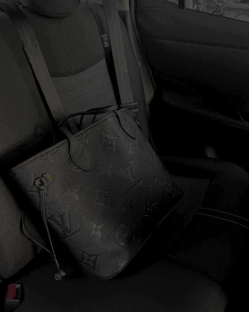 Incorporating the Dark Chic Black Aesthetic into your Lifestyle Mood Guide