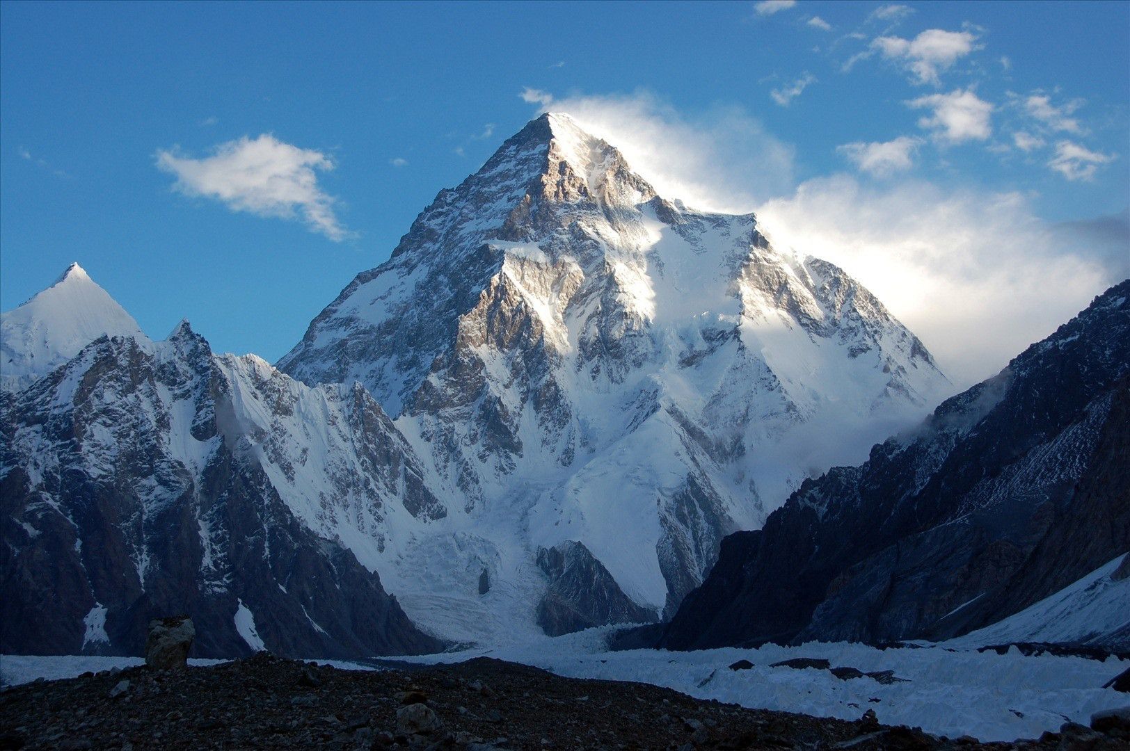 K2. Beautiful places, Beautiful mountains, Landscape photography