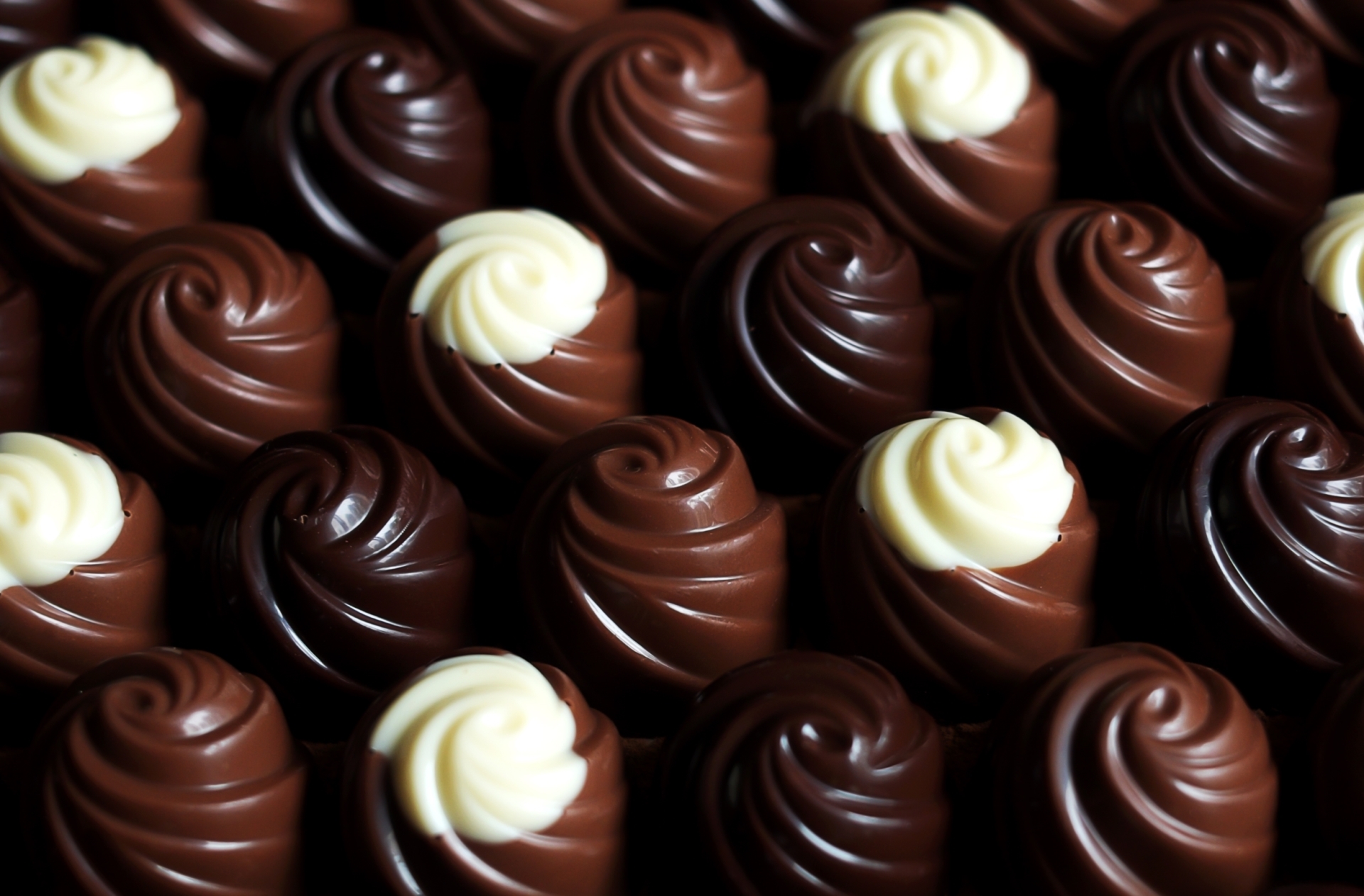 Chocolate Sweets Wallpaper:1920x1262