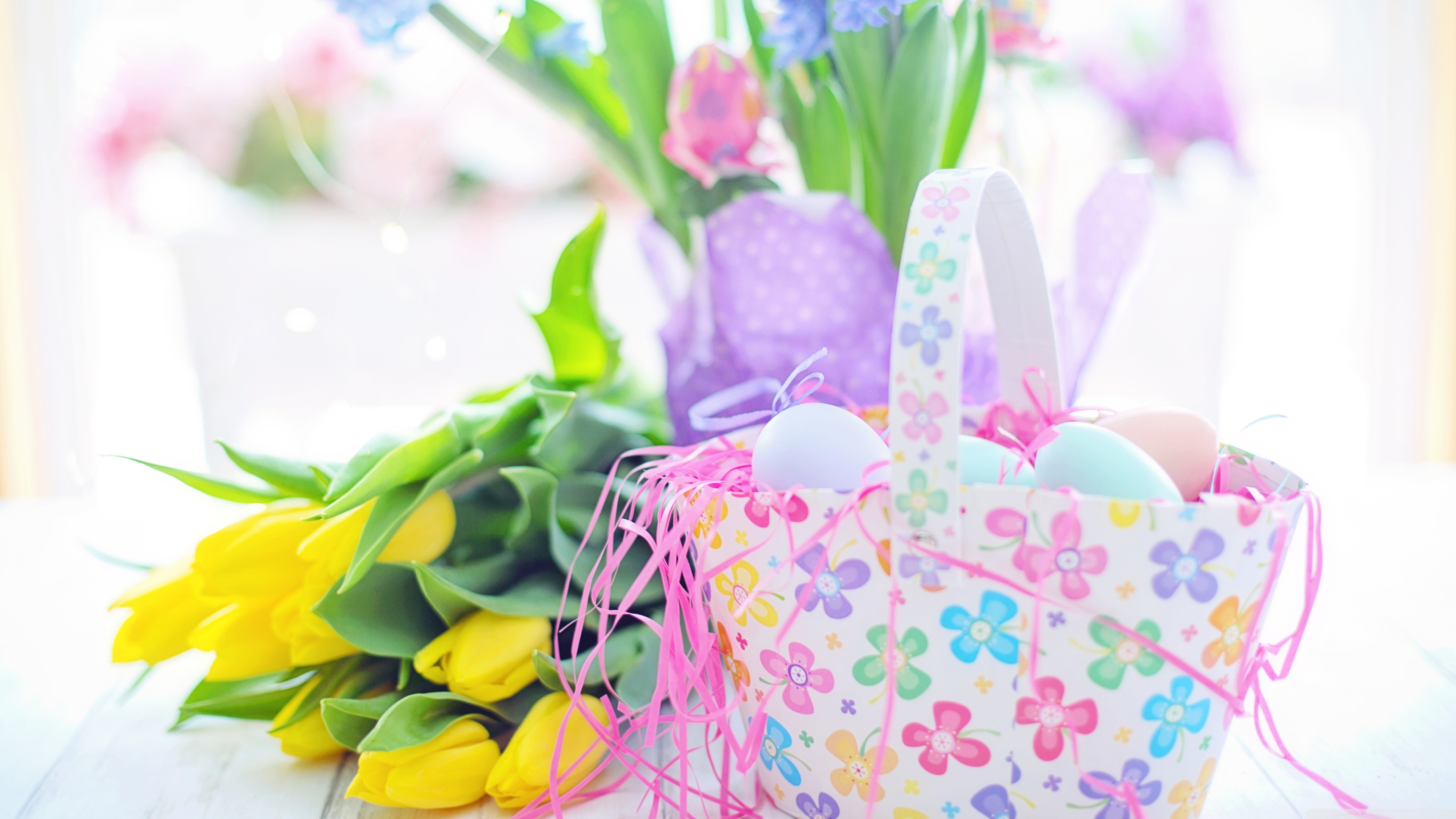 Happy Easter 2020 Ultra HD Desktop Background Wallpaper for 4K UHD TV, Widescreen & UltraWide Desktop & Laptop, Tablet