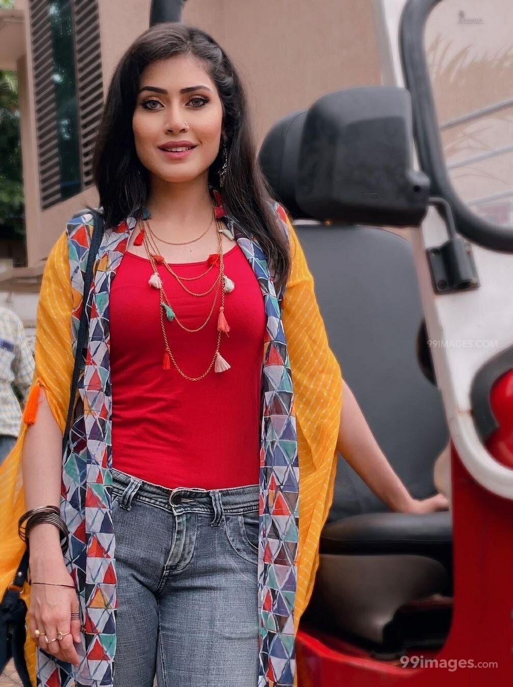 Aishwarya Raj Bhakuni HD Wallpaper (Desktop Background / Android / iPhone) (1080p, 4k) (1007x1350)