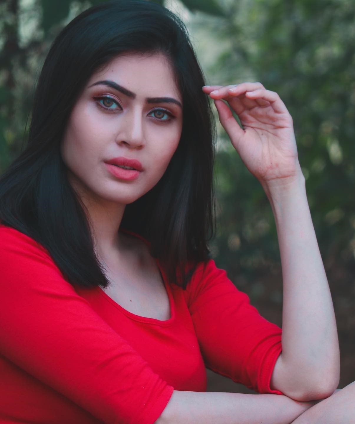 Aishwarya Raj Bhakuni: Movies, Age, Photo, Family, Husband, Height, Birthday, Biography, Facts, Filmography, Upcoming Movies, TV, OTT, Social Media, Facebook, Instagram, Twitter, WhatsApp, Google YouTube & More Celpox