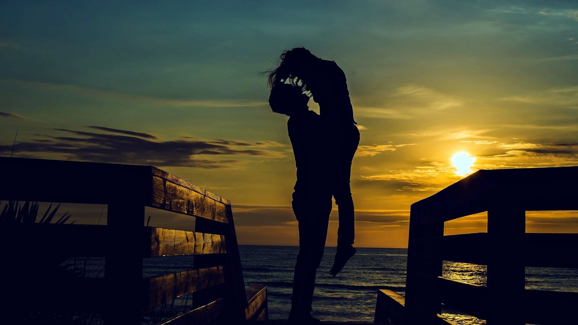 Crazy #Couple #Sunset #Love #Romance Photo sharing