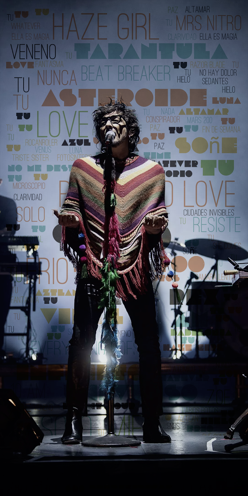 Juan Zarate: Wallpaper de León Larregui