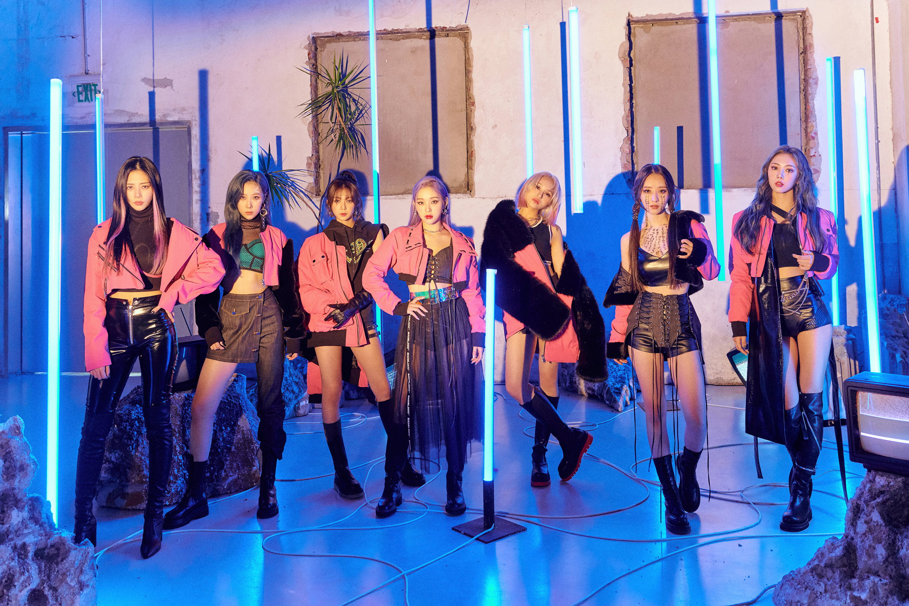 Dreamcatcher Dystopia: Road To Utopia Odd Eye Concept Photo (HD HQ)-Pop Database Dbkpop.com