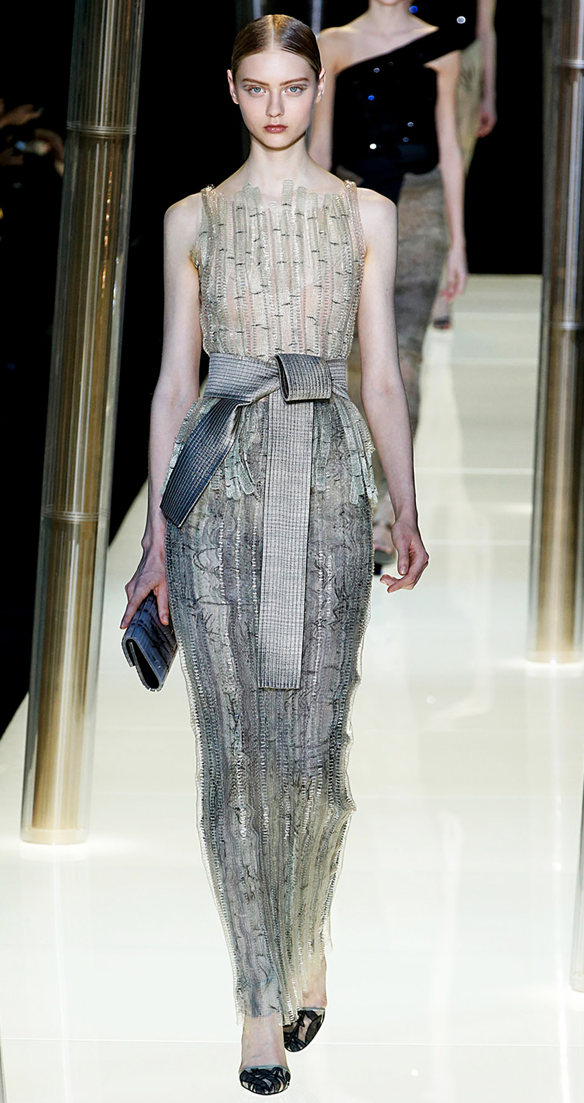 Breathtaking Fashion Wallpaper for iPhone 6 (Parallax Friendly!)