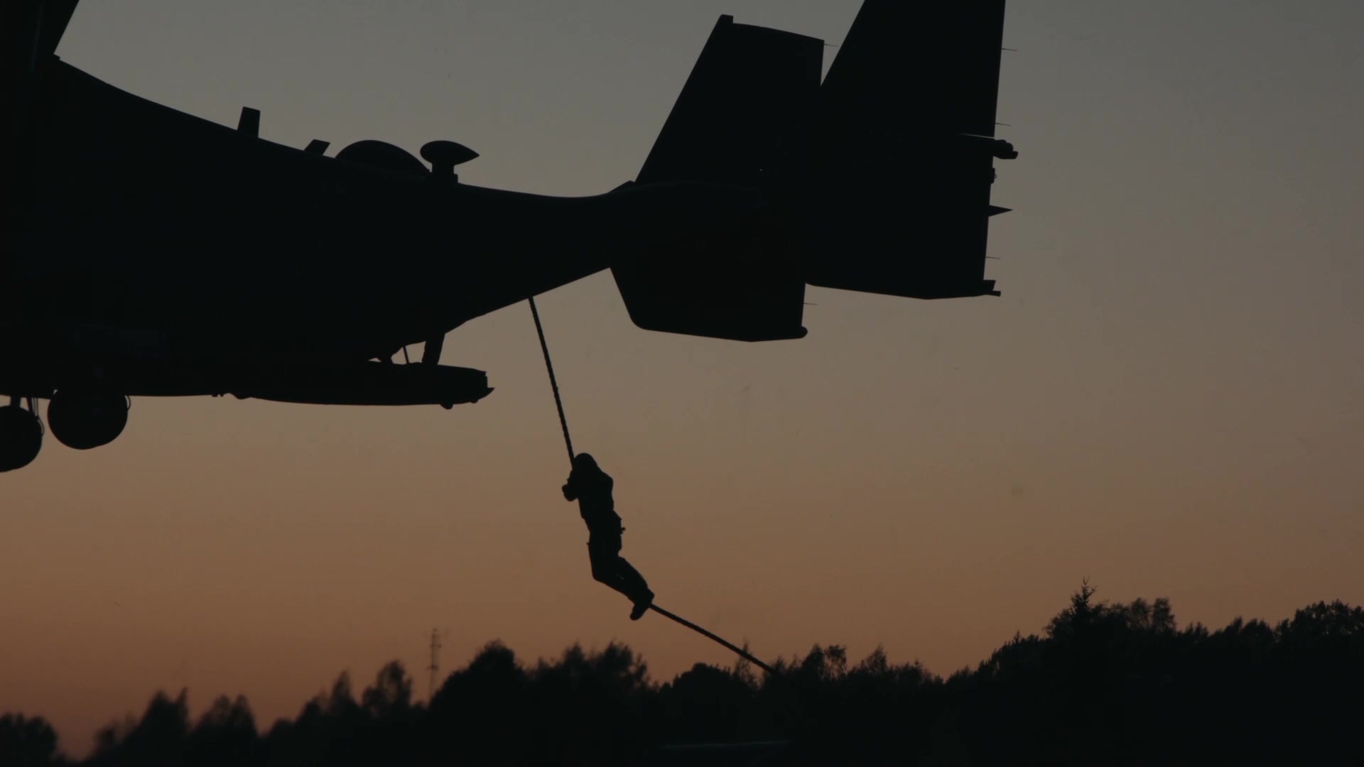 DVIDS Special Forces Fast Rope From Ospreys