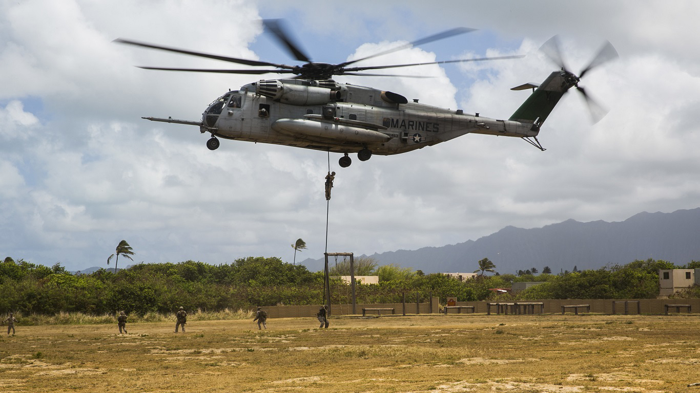 15th MEU Marines Fast Rope From CH 53