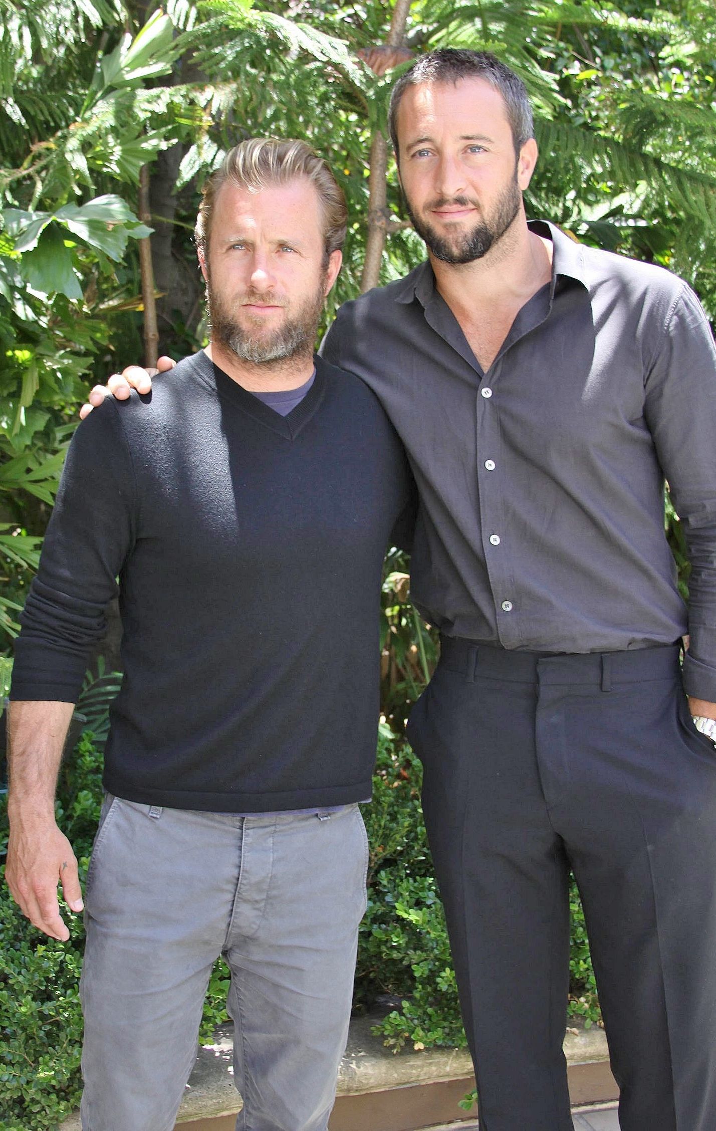♥♥♥ Scott Caan Alex O'Loughlin Foreign Press Assoc 2012. Alex o'loughlin, Scott caan, Steve mc