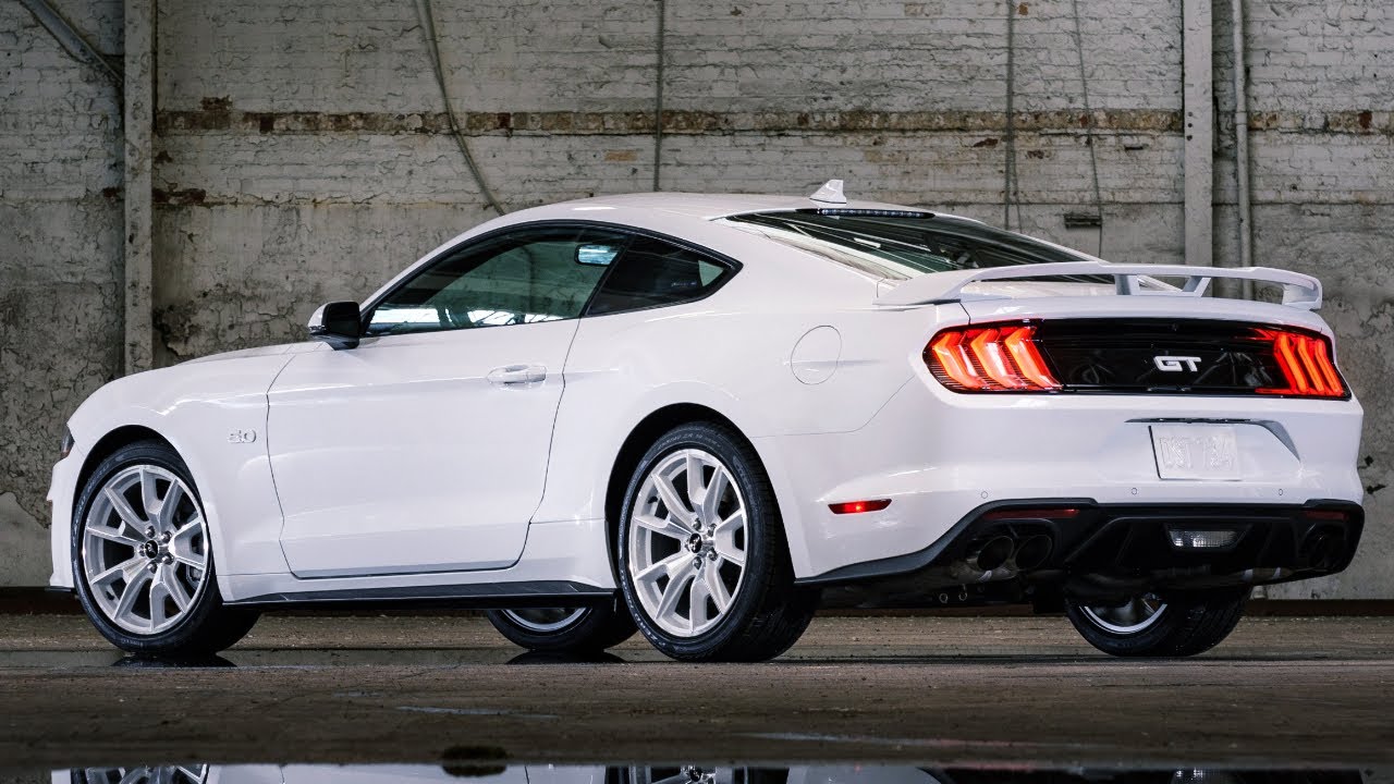 2022 Ford Mustang GT 5.0 White Appearance Package