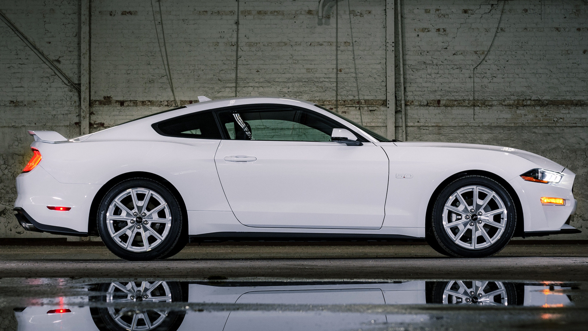 2022 Ford Mustang GT Ice White Appearance Package and HD Image