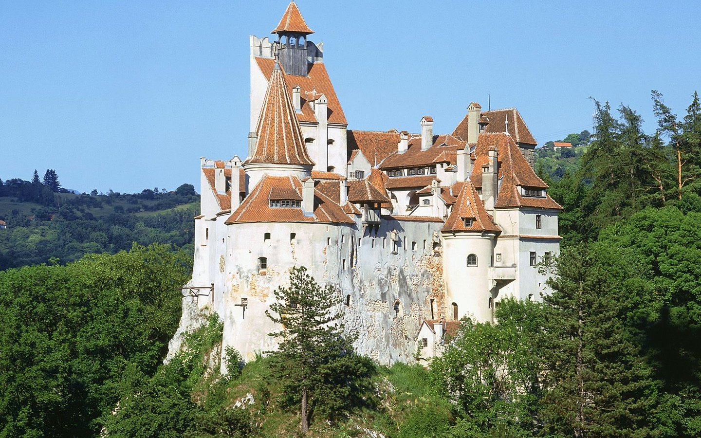 Download Wallpaper Bran Castle (Dracula's Castle), Romania (1440x900). The Wallpaper, photo