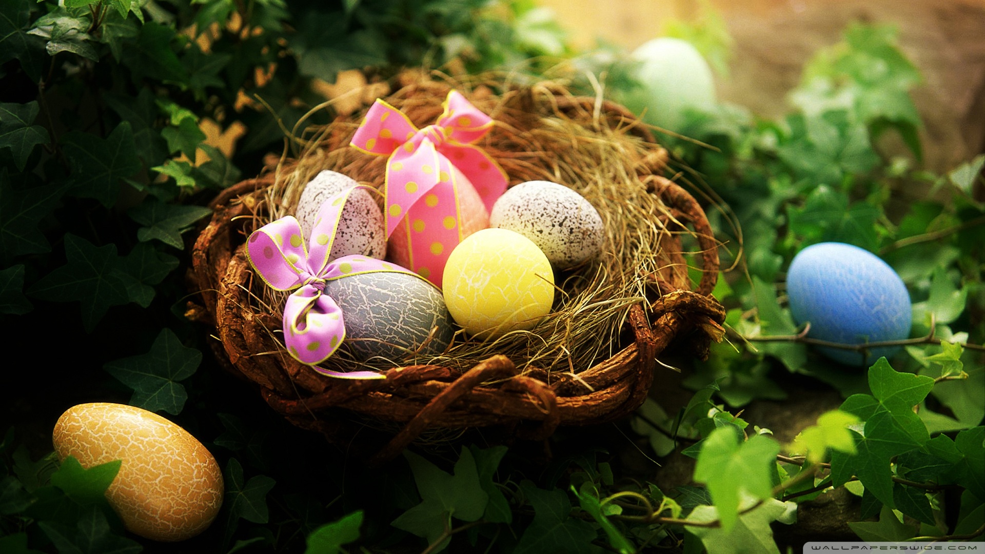 Easter Greetings Ultra HD Desktop Background Wallpaper for 4K UHD TV, Widescreen & UltraWide Desktop & Laptop