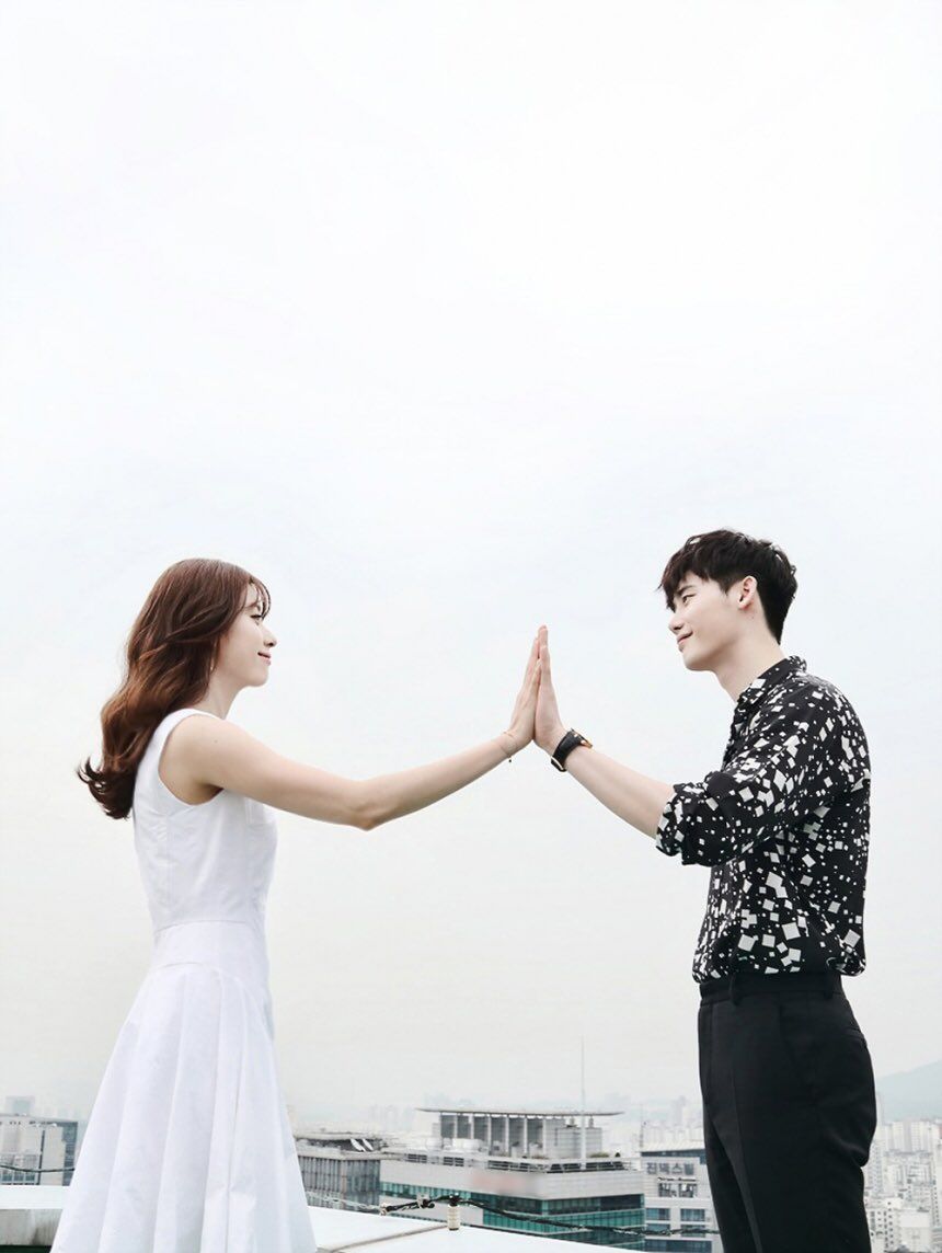 K Drama Couple Wallpaper