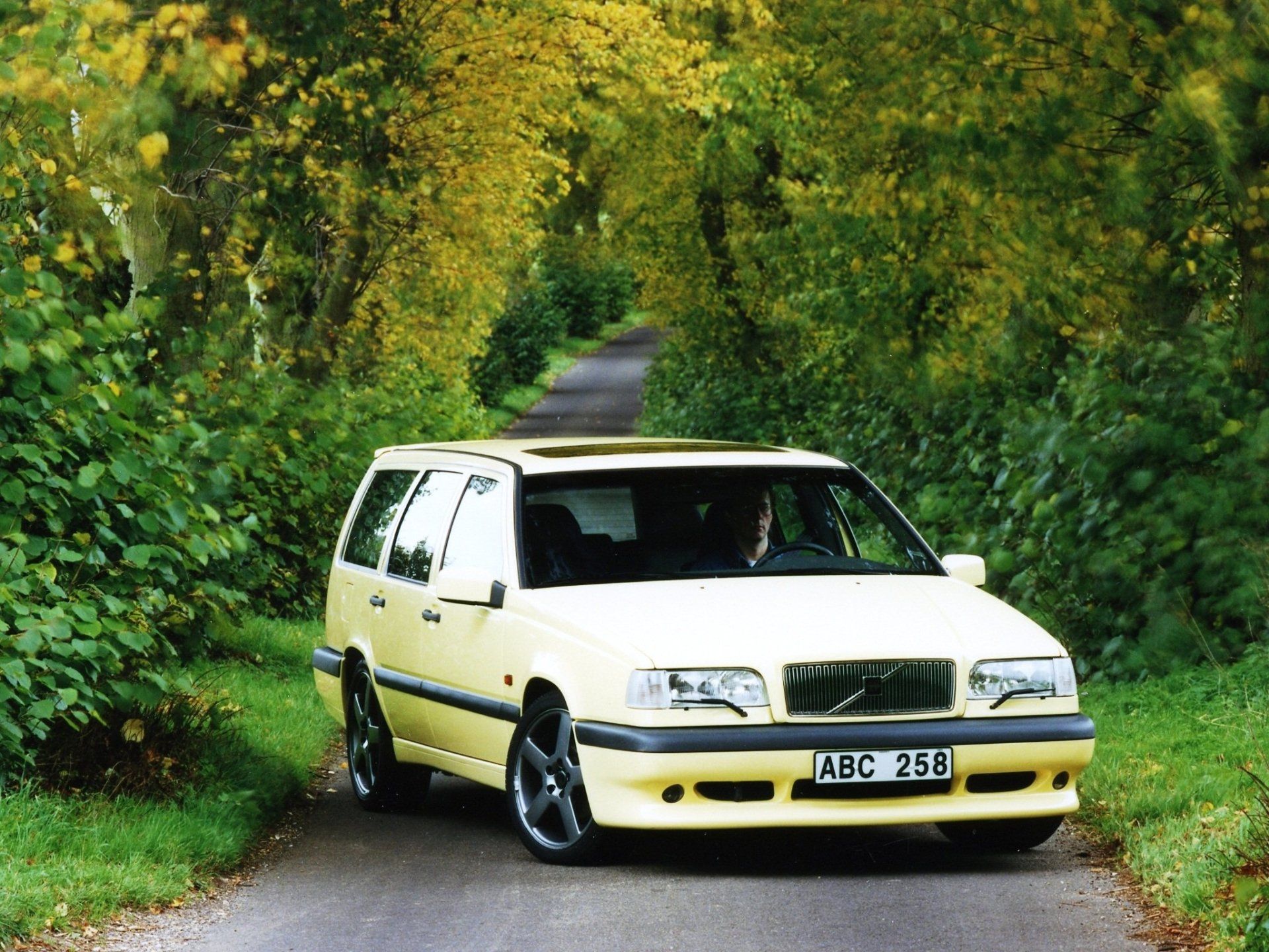 Volvo 850 Wallpaper