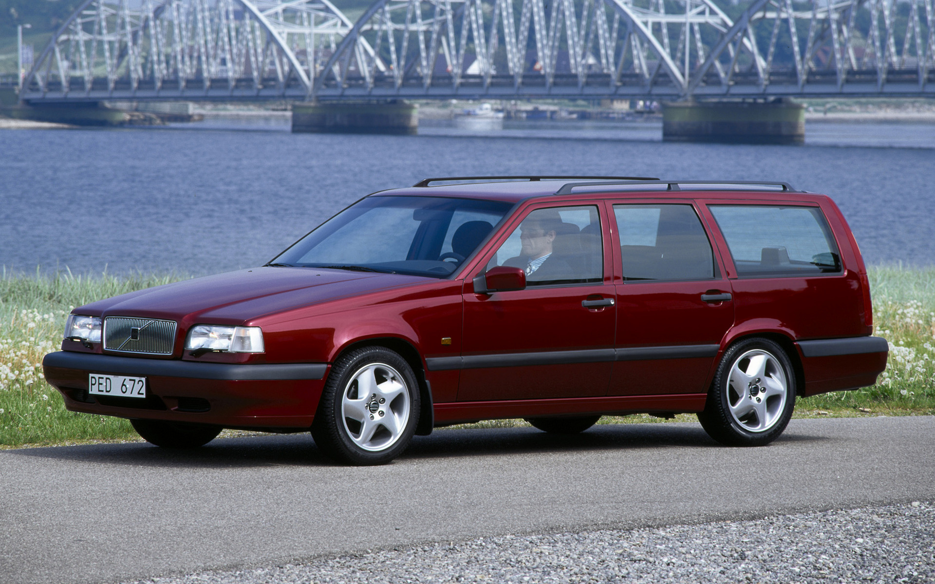 Volvo 850 Turbo Kombi and HD Image