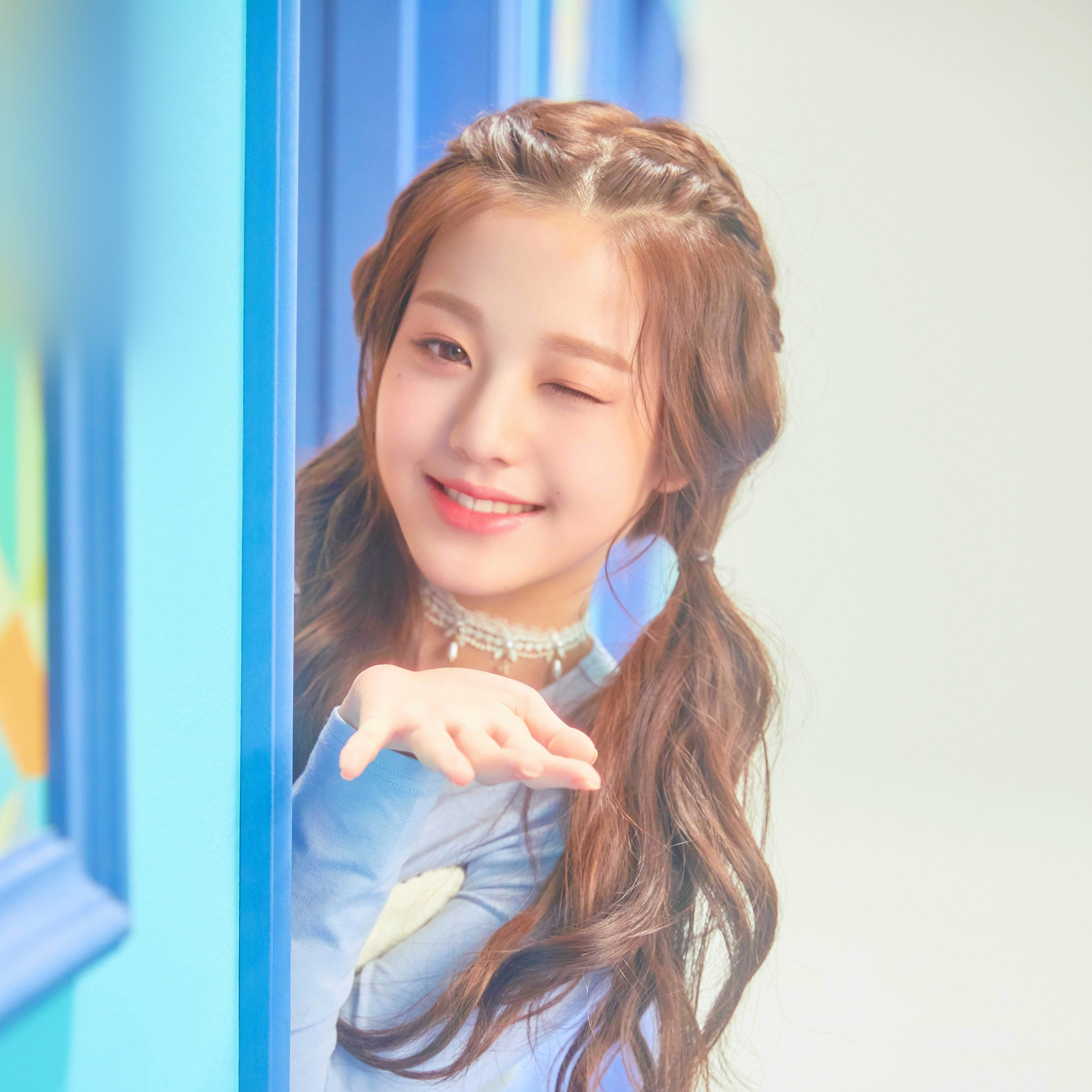 Girl Kpop Wink Izone Wallpaper