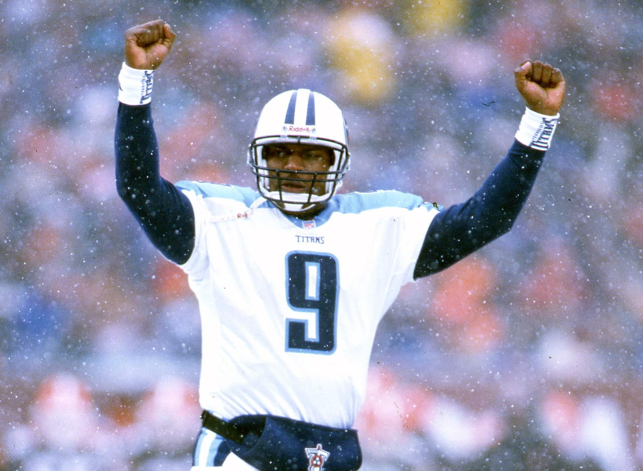 Tennessee Titans on X: Remembering Steve McNair on his 42nd birthday.   / X