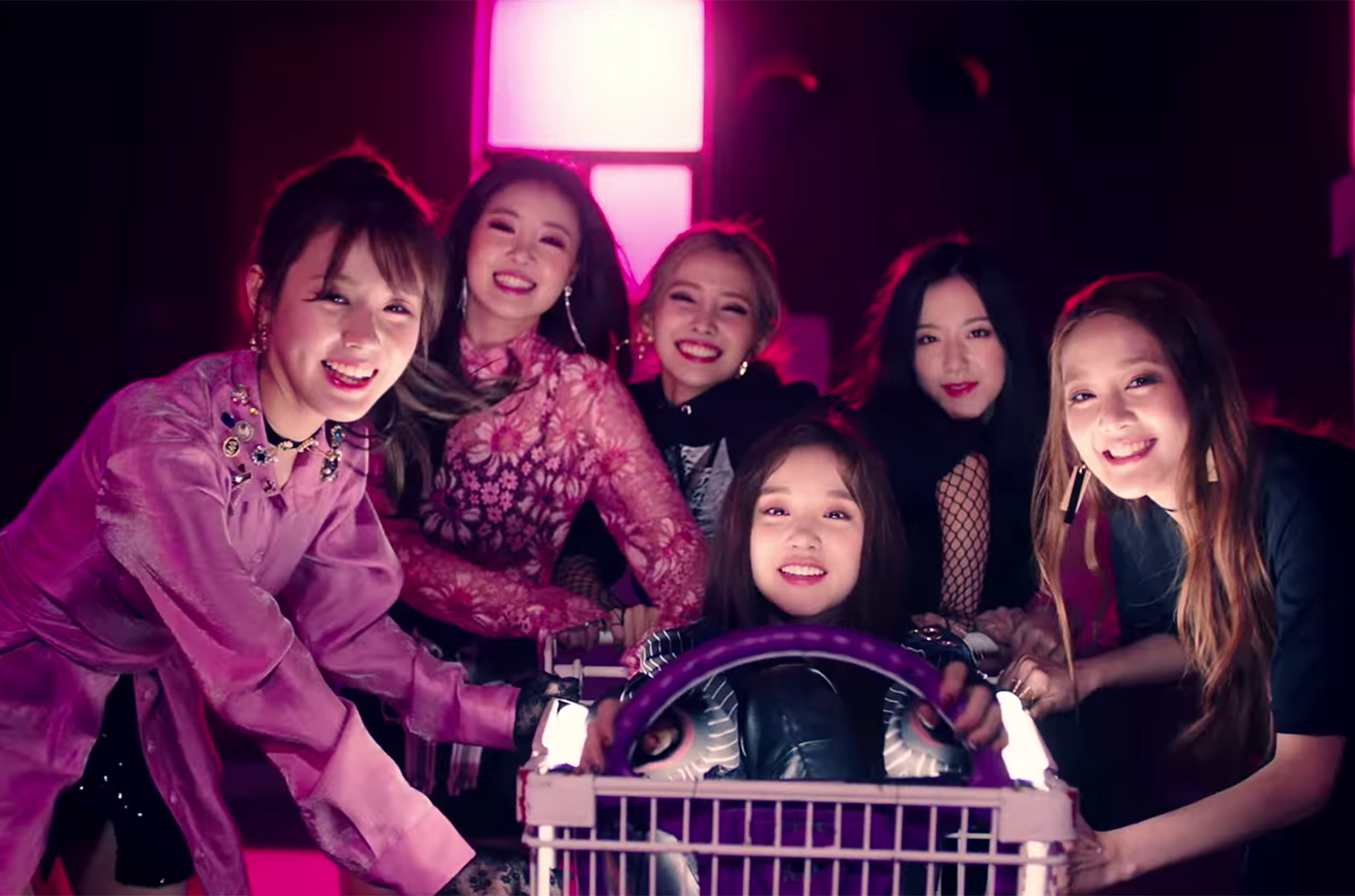 G)I DLE Go On World Albums & Song Sales Charts With Debut 'Latata' And 'I Am' EP