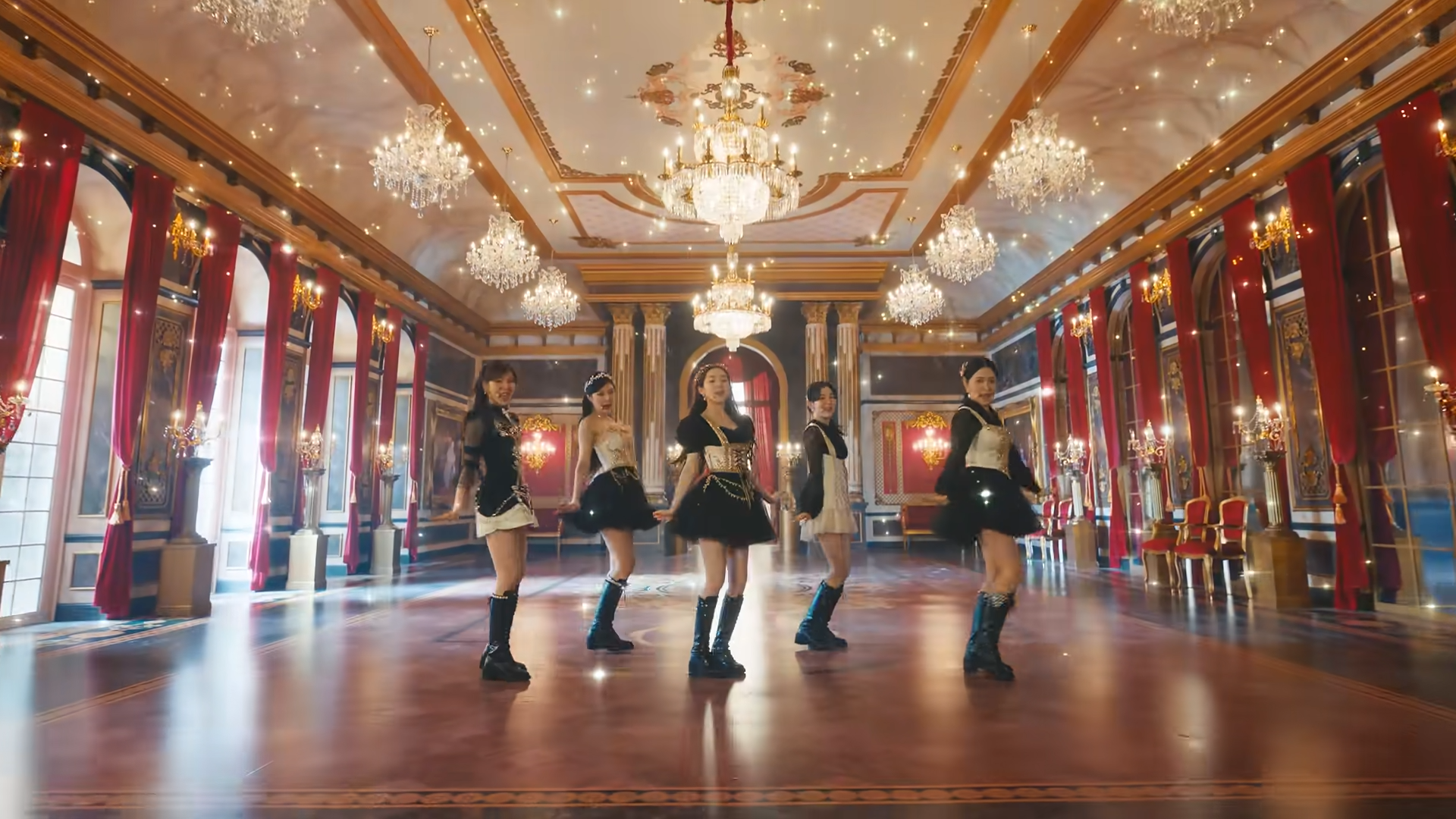 Netizens are highly impressed with the exquisite set that was built just for Red Velvet's Feel My Rhythm performance video