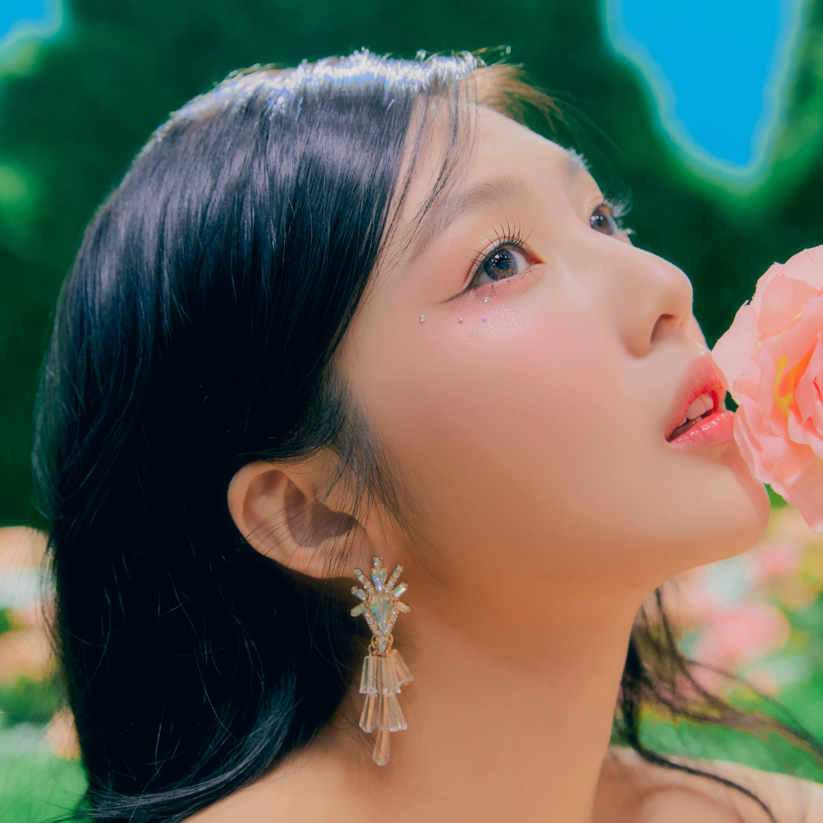 Red Velvet's Joy and Seulgi exude royalty and femininity in new concept photo for upcoming album
