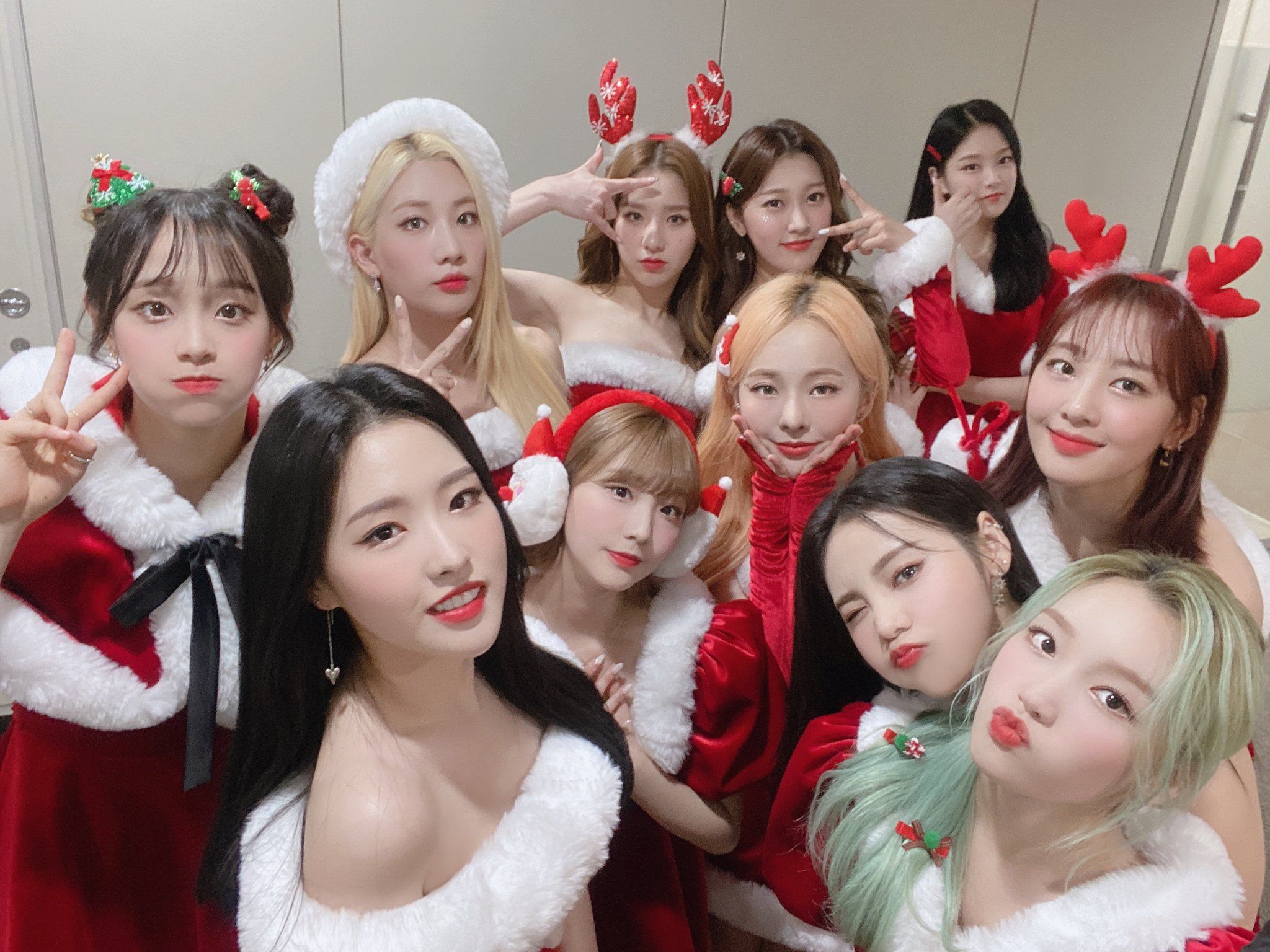 Loona Group Selfie Wallpapers Wallpaper Cave