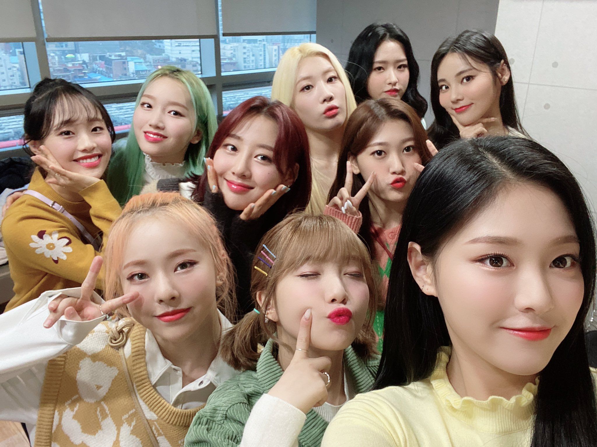 Loona Group Selfie Wallpapers - Wallpaper Cave