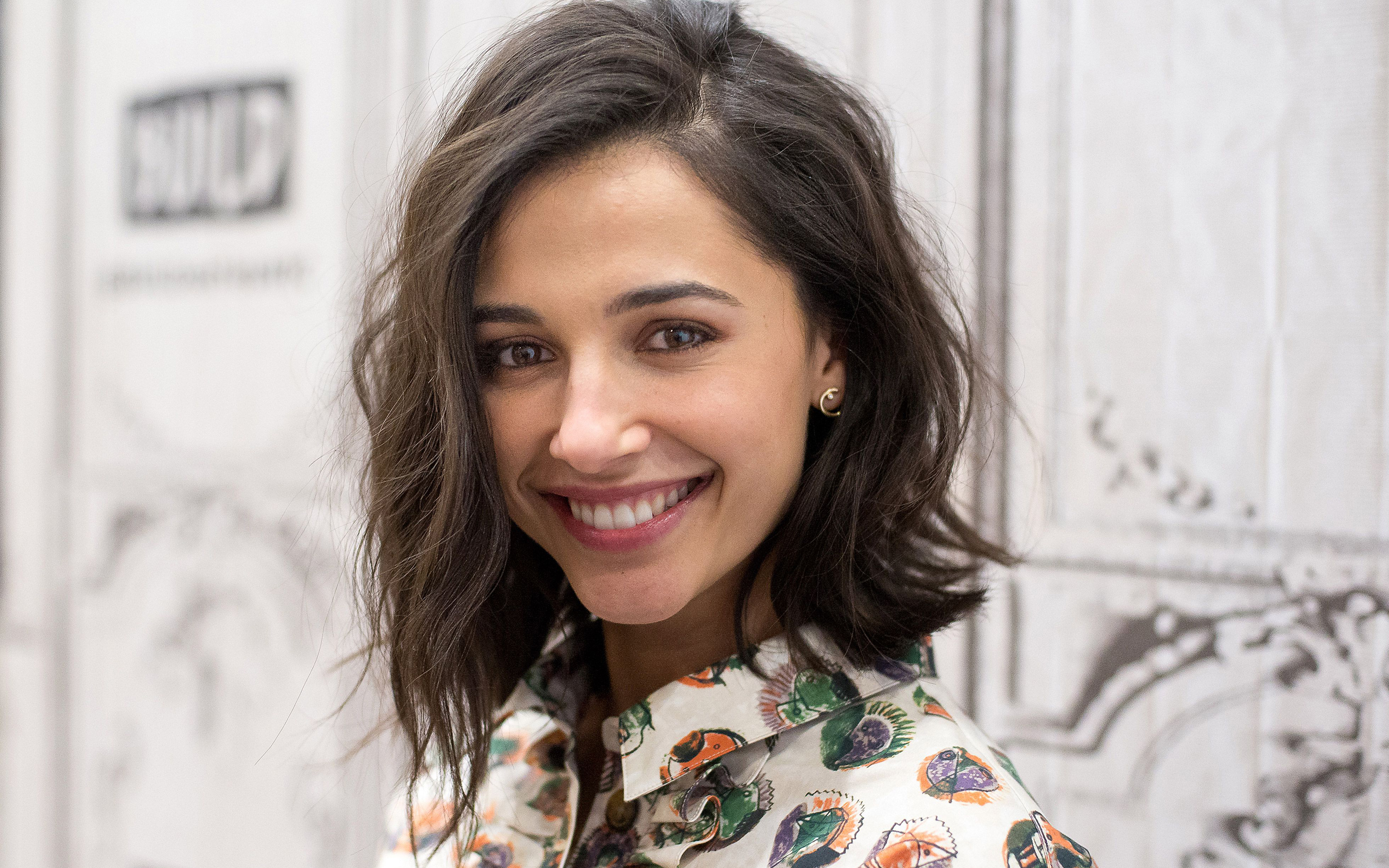 Download wallpaper Naomi Scott, 4k, portrait, smile, English actress, photohoot for desktop with resolution 3840x2400. High Quality HD picture wallpaper