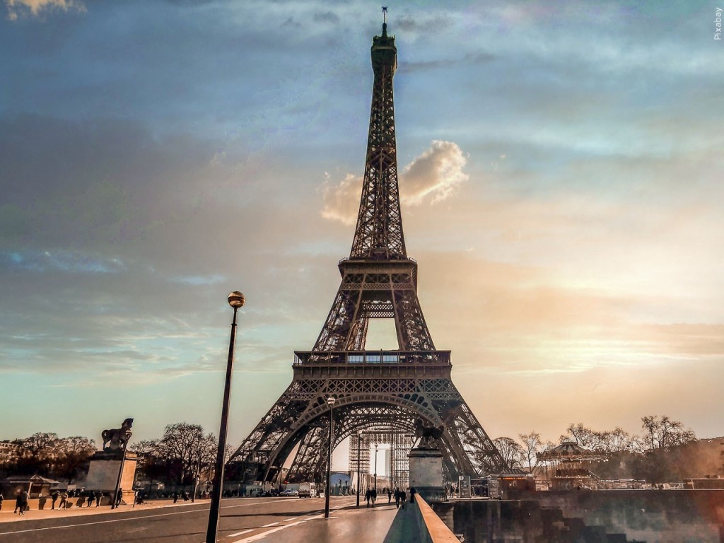 The Eiffel Tower grows even higher, thanks to new antenna