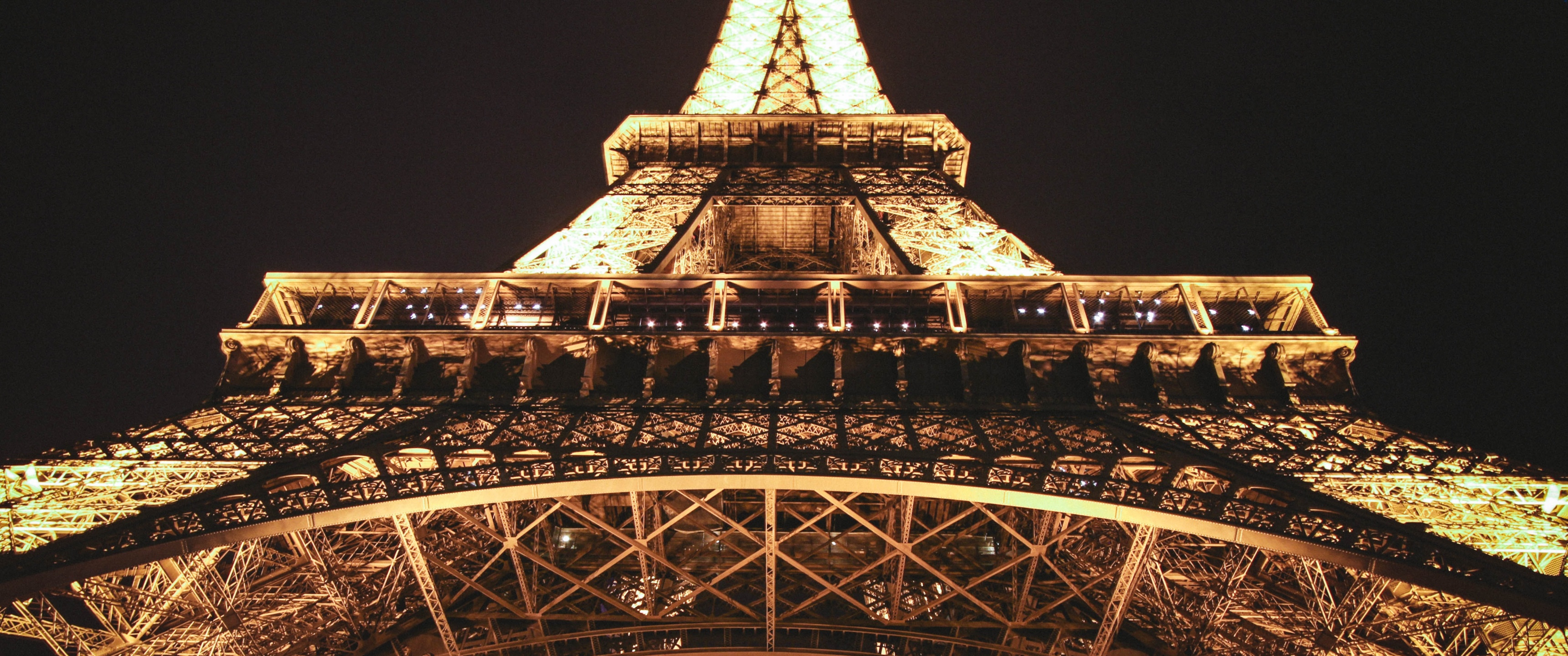 Eiffel Tower Wallpaper 4K, Paris, Dark Background, Night Time, Lights, Black Dark