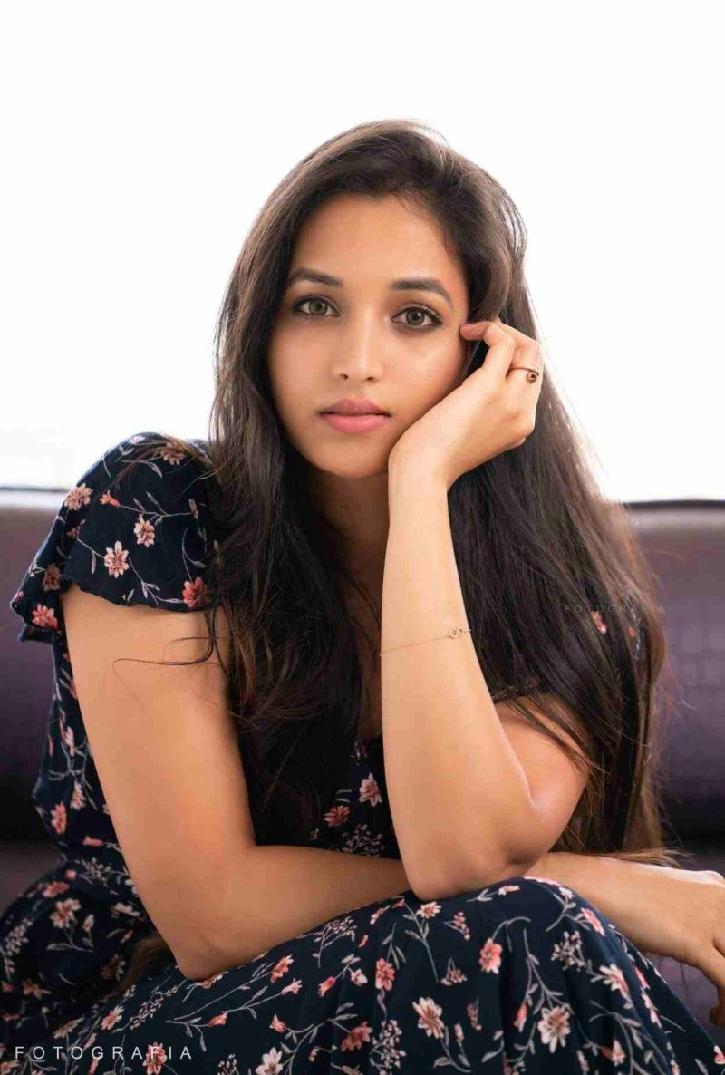KGF 2 actress Srinidhi Shetty Latest Pics