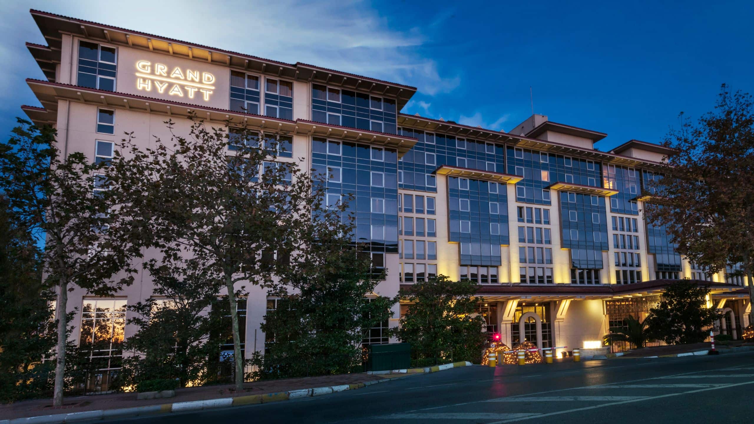 Luxury Istanbul Hotel Near Taksim Square. Grand Hyatt Istanbul