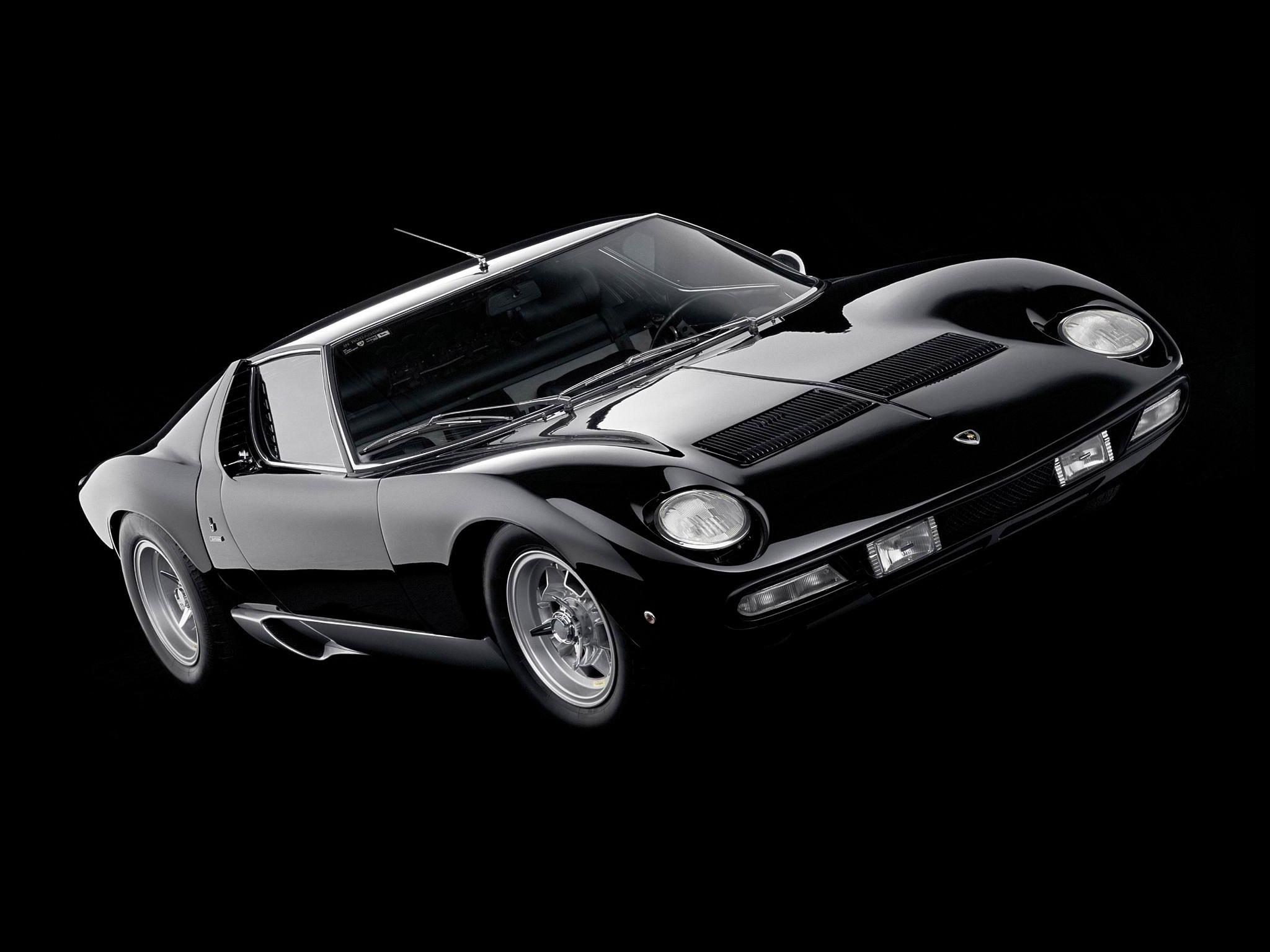 Lamborghini Miura SV Wallpaper