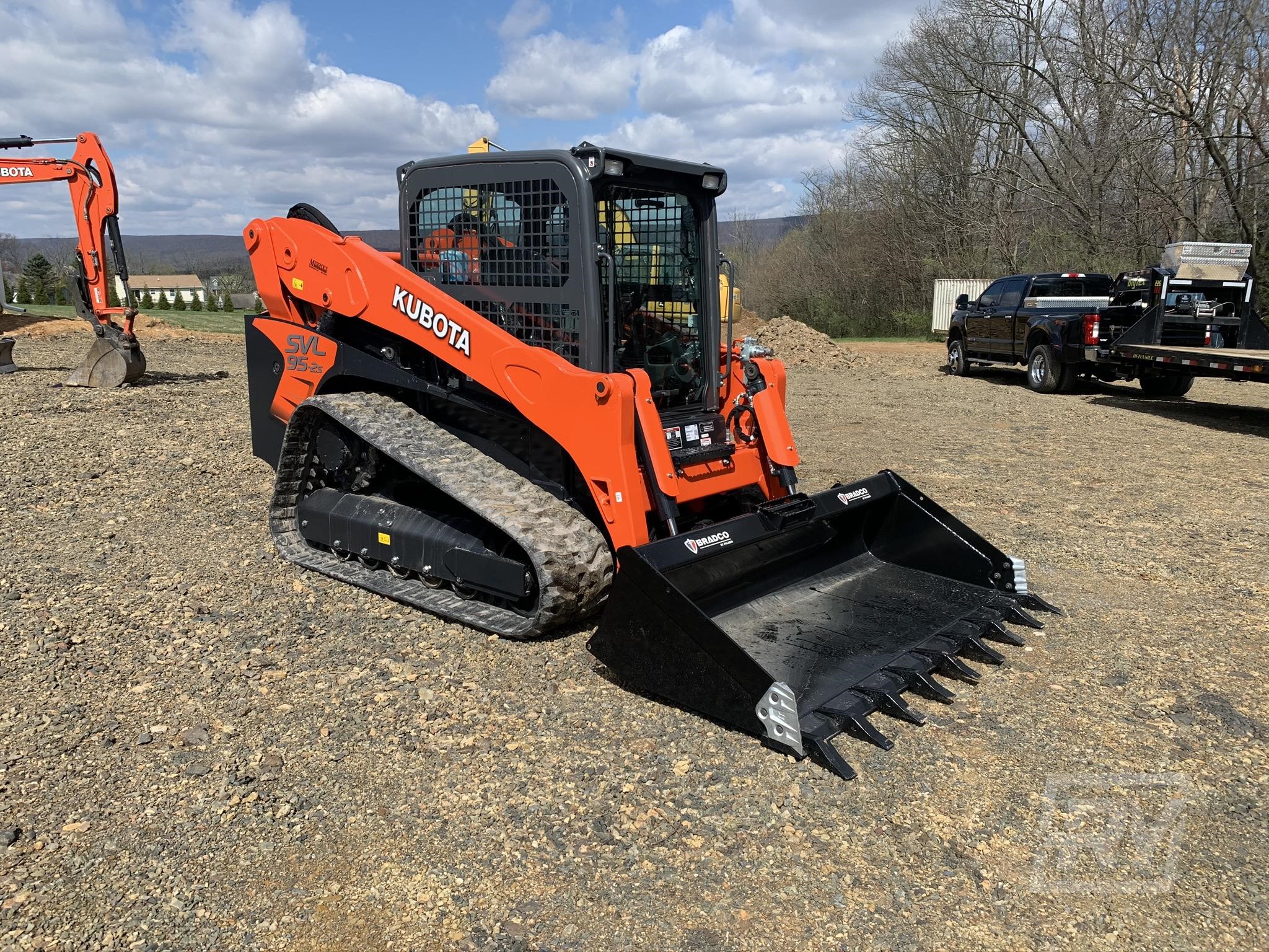 KUBOTA SVL95 2S For Rent