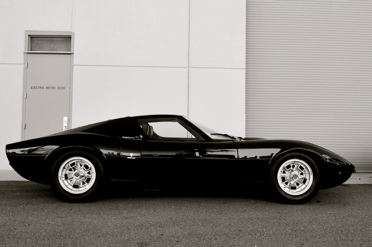 Cool Car Wallpaper: lamborghini miura black