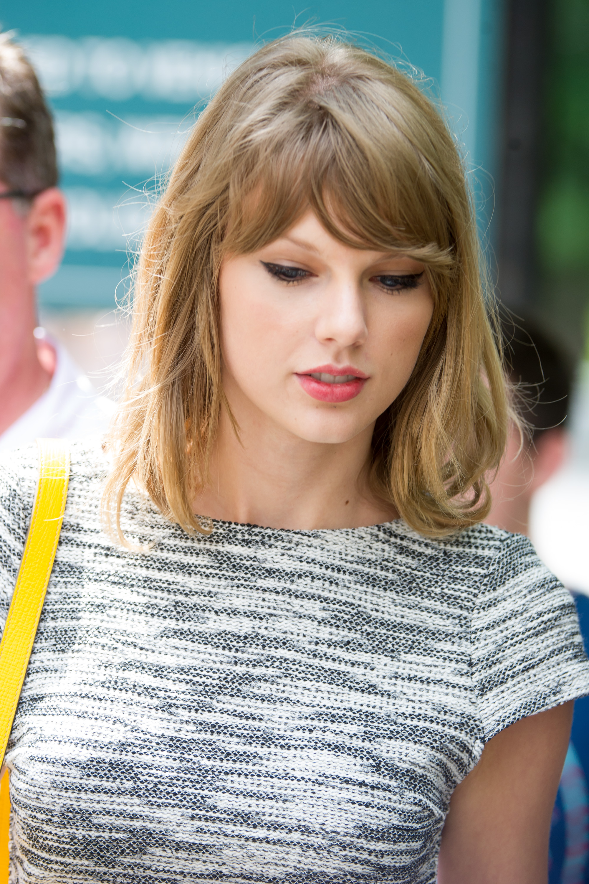 Taylor Swift wallpaper & Bio free download, Image, Wallpaper