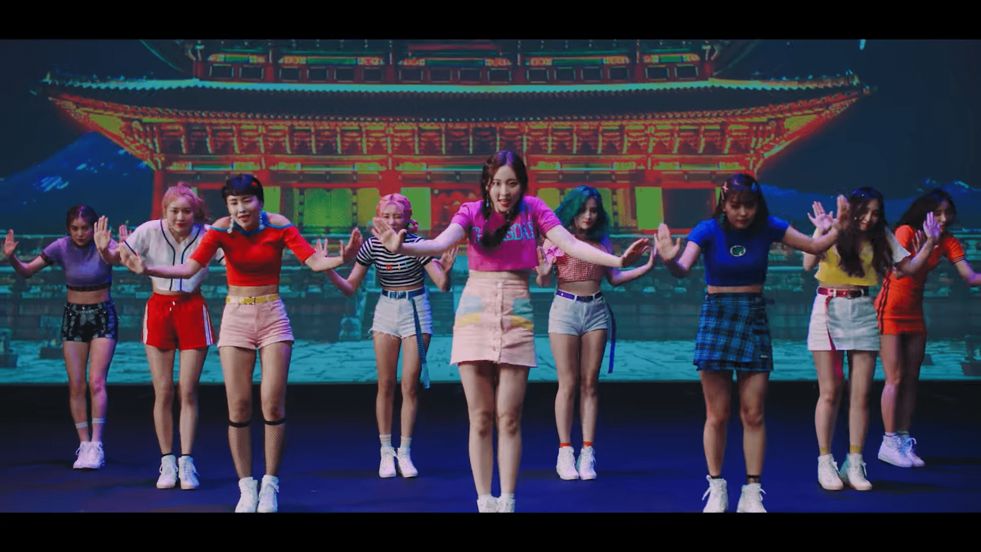 WATCH: MOMOLAND Is Back With Colorful BAAM MV The Kpop