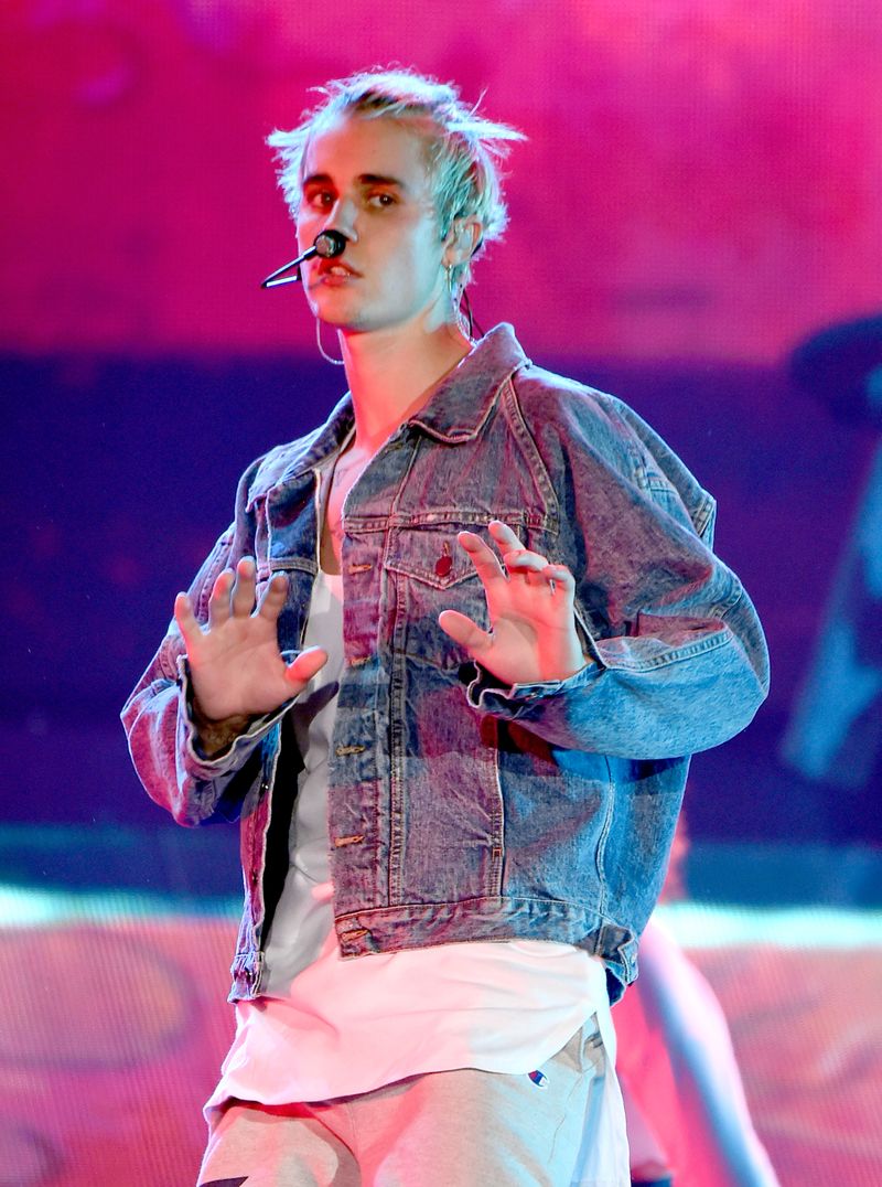 Justin Bieber Photo To Help Soothe Your Purpose Tour FOMO