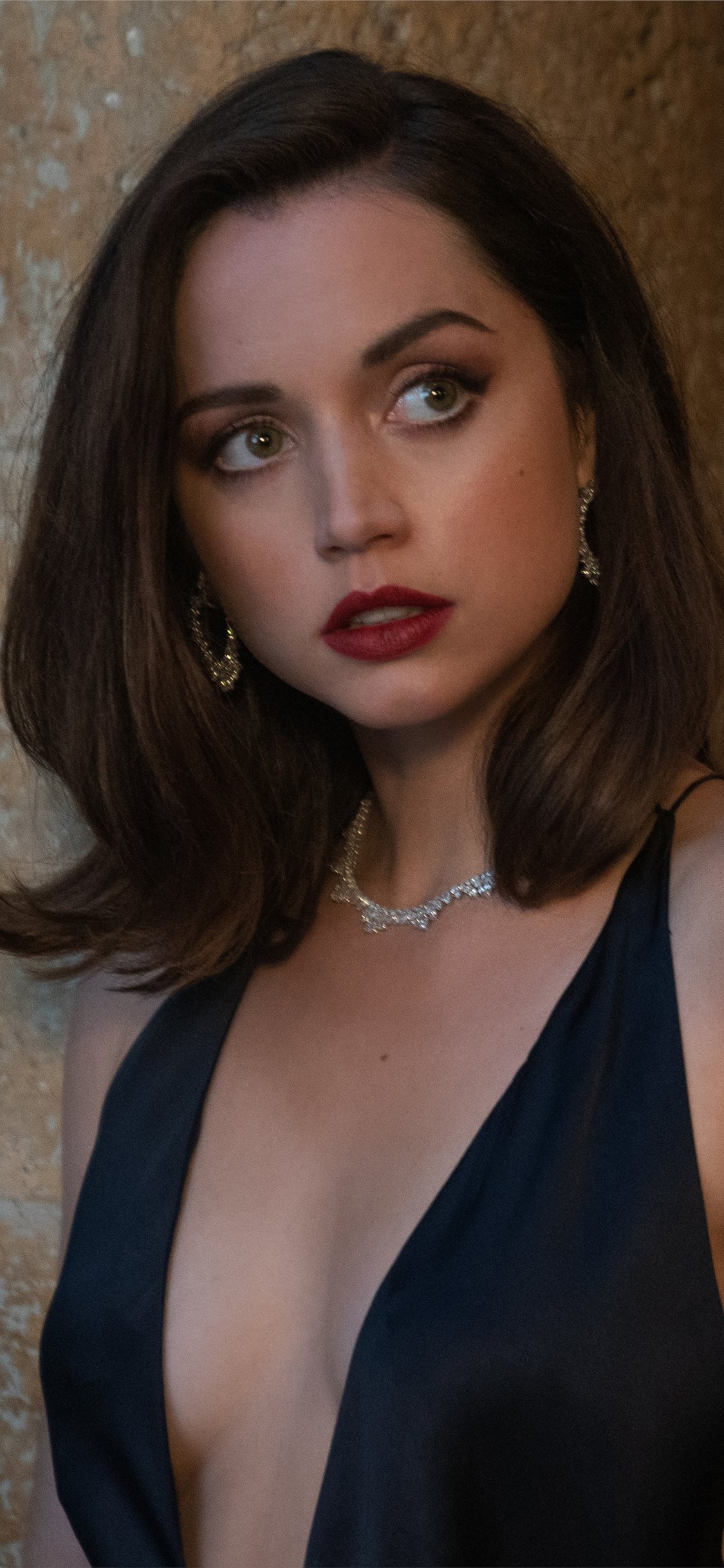 Best Ana de armas iPhone X HD Wallpaper