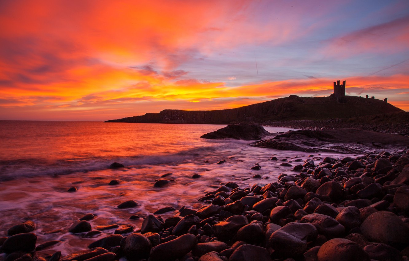 Wallpaper sea, stones, shore, England, silhouette, glow, Northumberland, castle Dunstanburgh image for desktop, section пейзажи