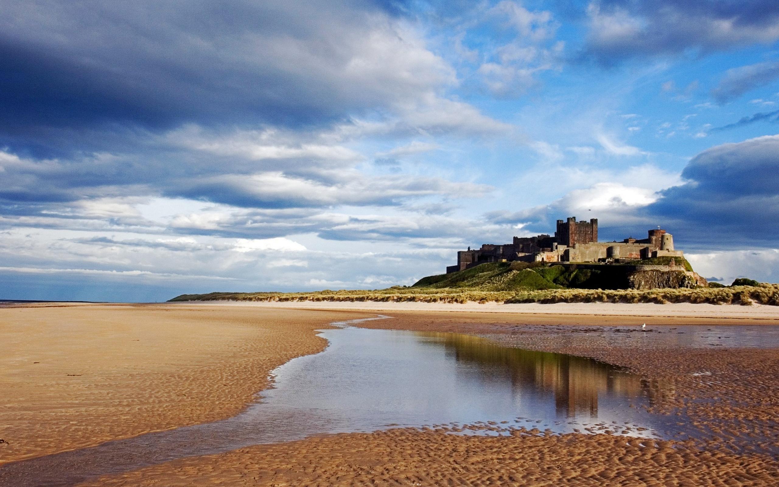 Bamburgh Castle Bamburgh Northumberland England Nature Landscape Wallpaper