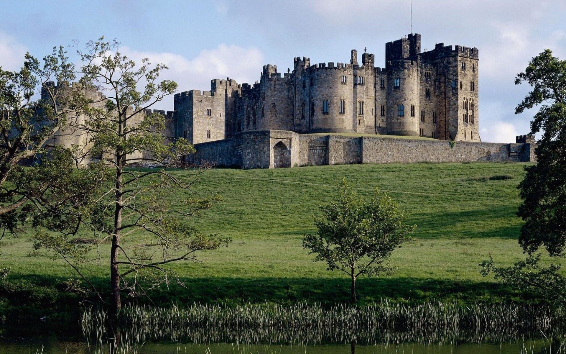 Northumberland Castle HD Wallpaper and Background Image