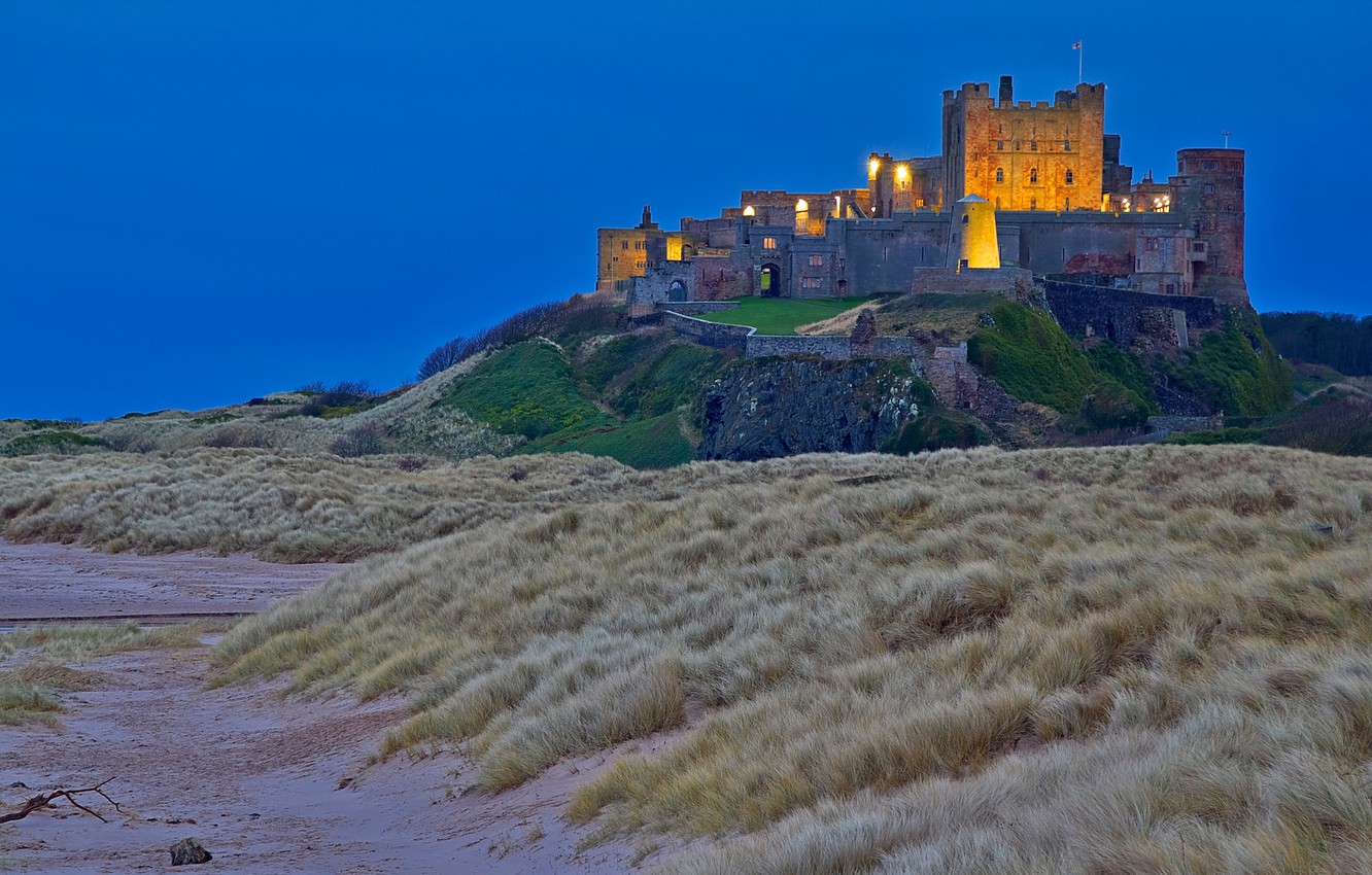 Wallpaper lights, England, tower, Northumberland, Bamburgh Castle image for desktop, section пейзажи