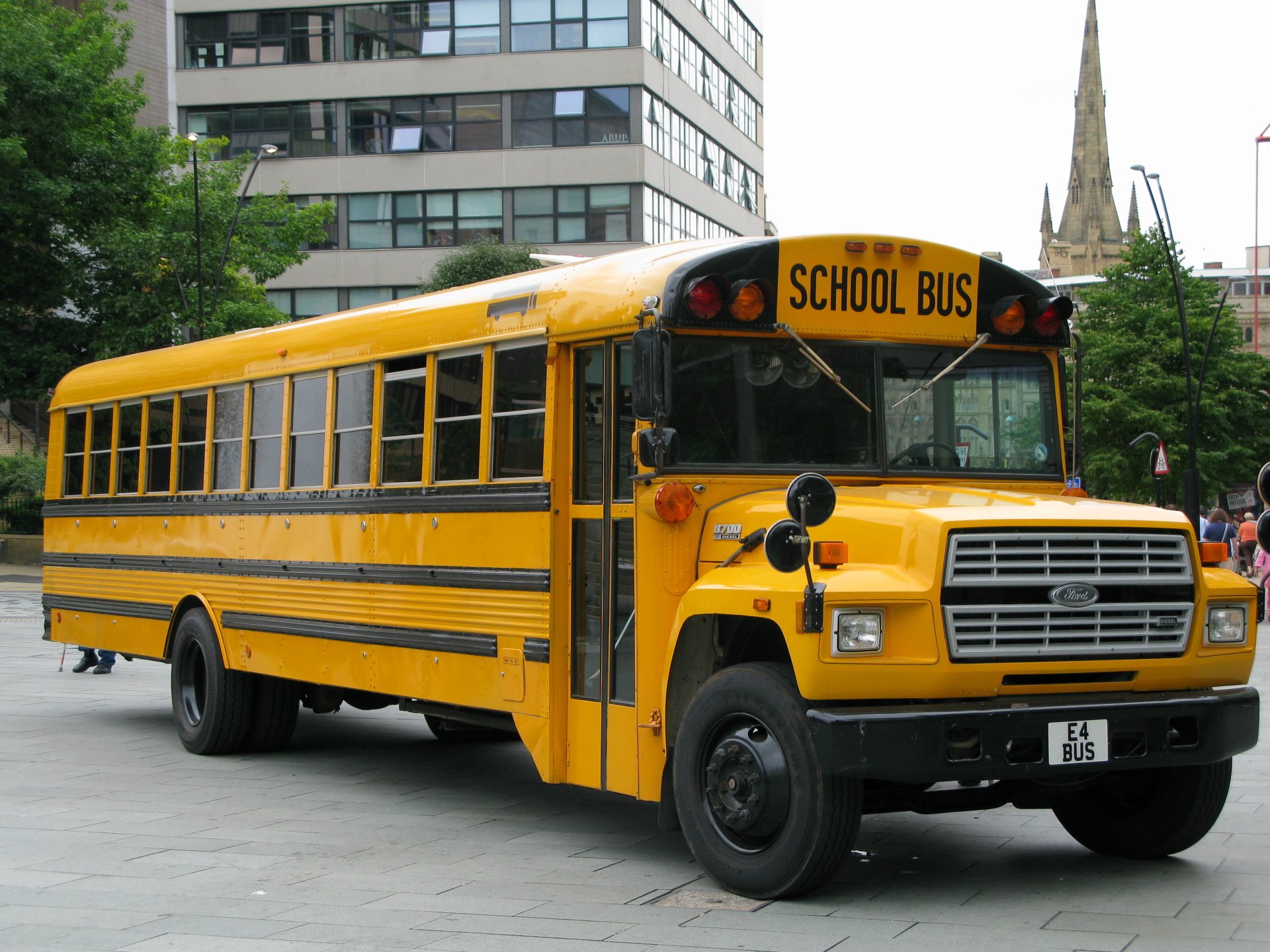 Ford School Bus HD Wallpaper and Background Image