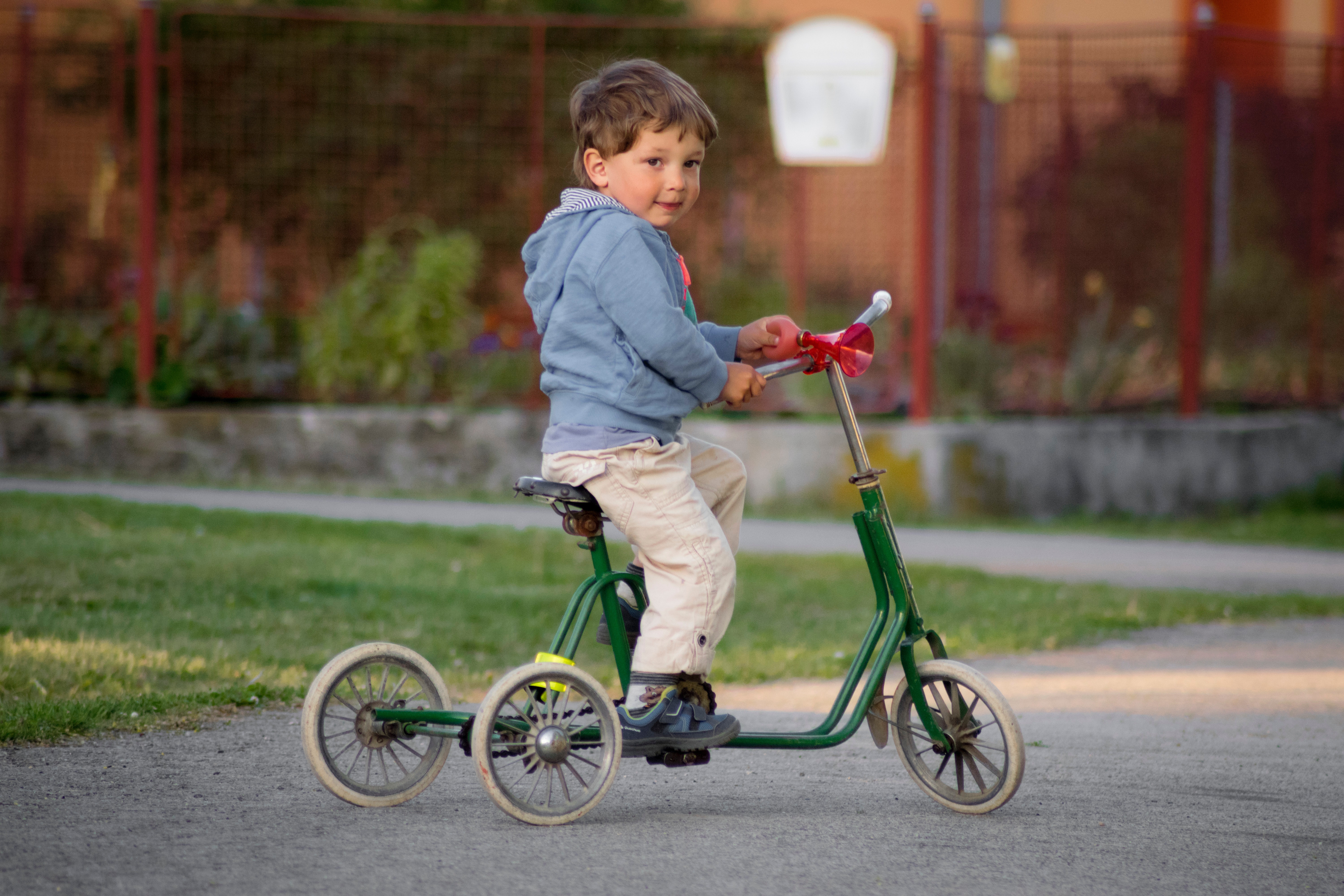 Best Tricycle Photo · 100% Free Downloads