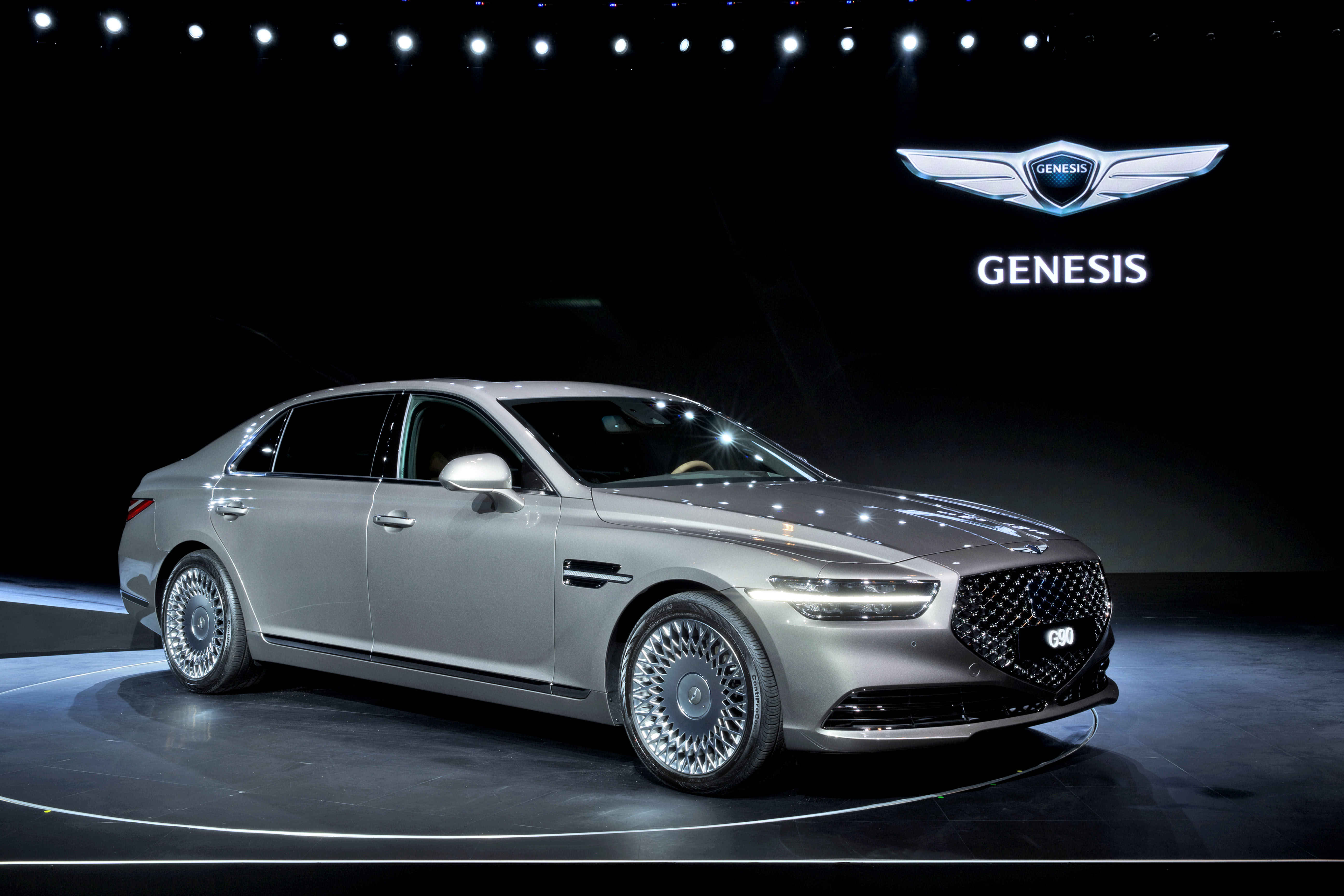 The 2020 Genesis G90 Flagship Has New Style Inside
