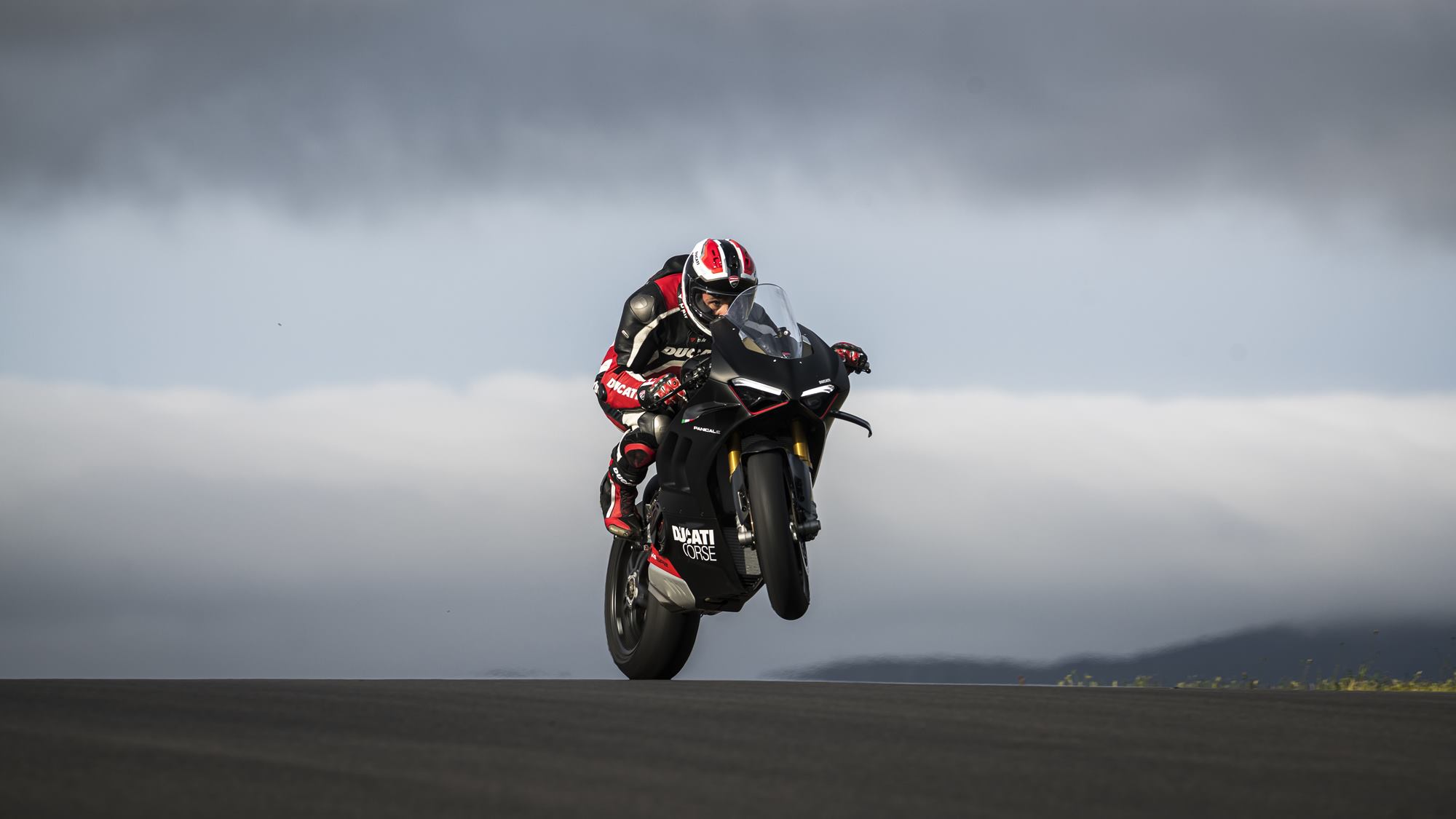 Ducati Panigale V4 SP2: “The Ultimate Racetrack Machine” unveiled. IAMABIKER Motorcycle!