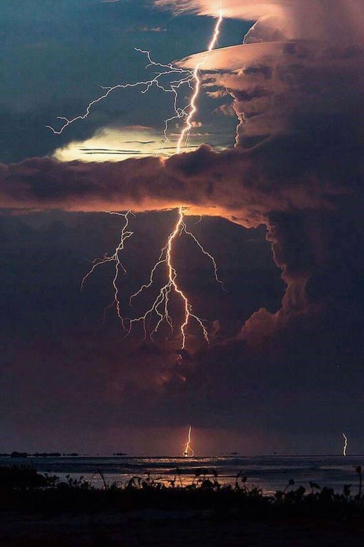 Maracaibo, Venezuela. Lightning photography, Lightning image, Catatumbo lightning