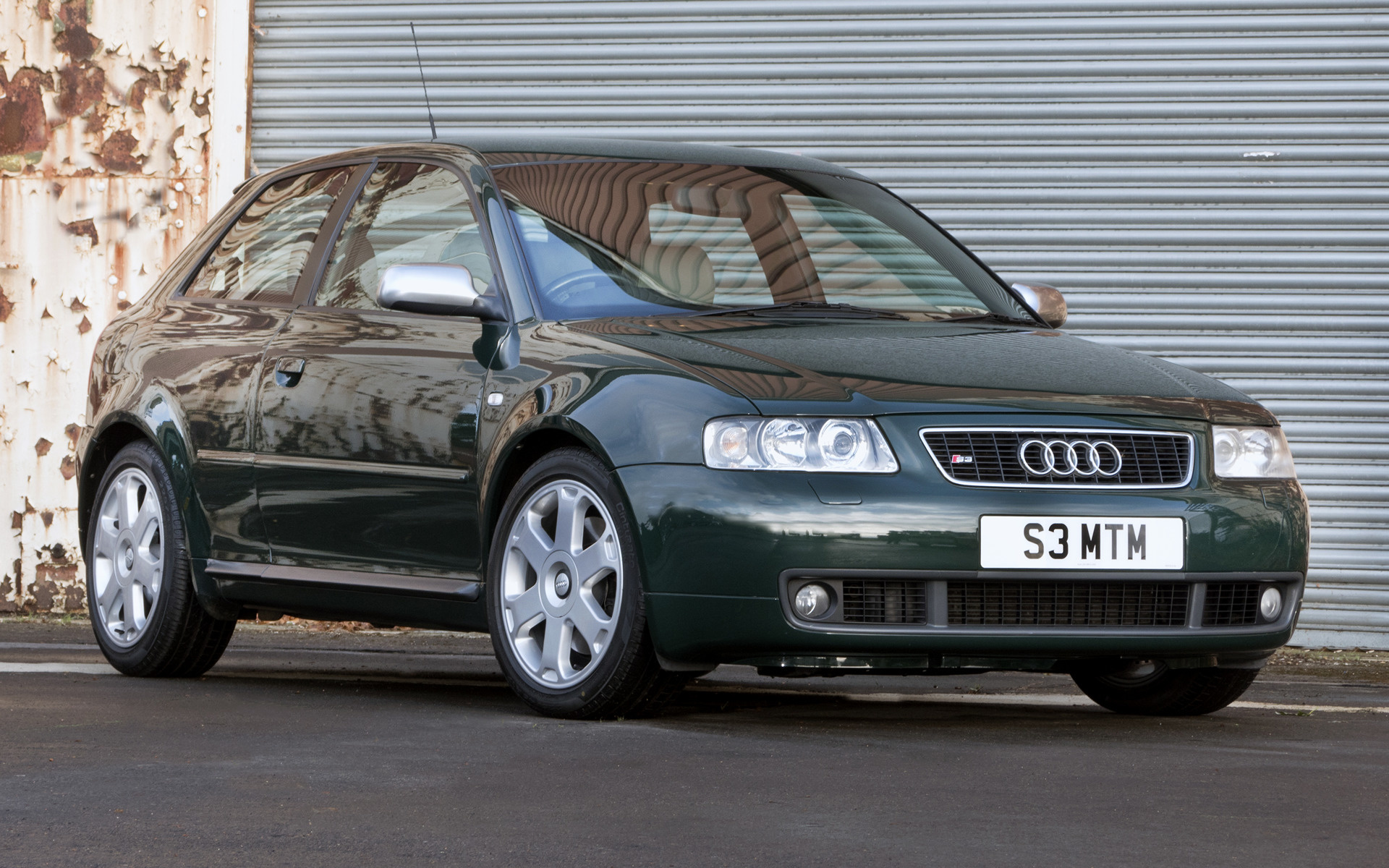 Audi S3 (UK) and HD Image